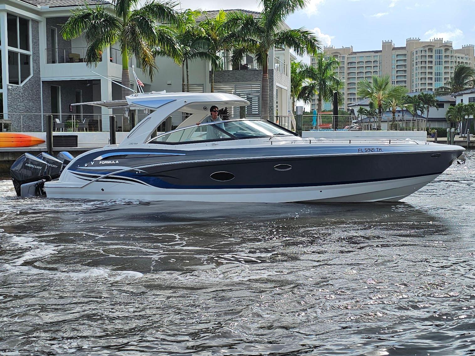 2023 Formula 350 Crossover Bowrider