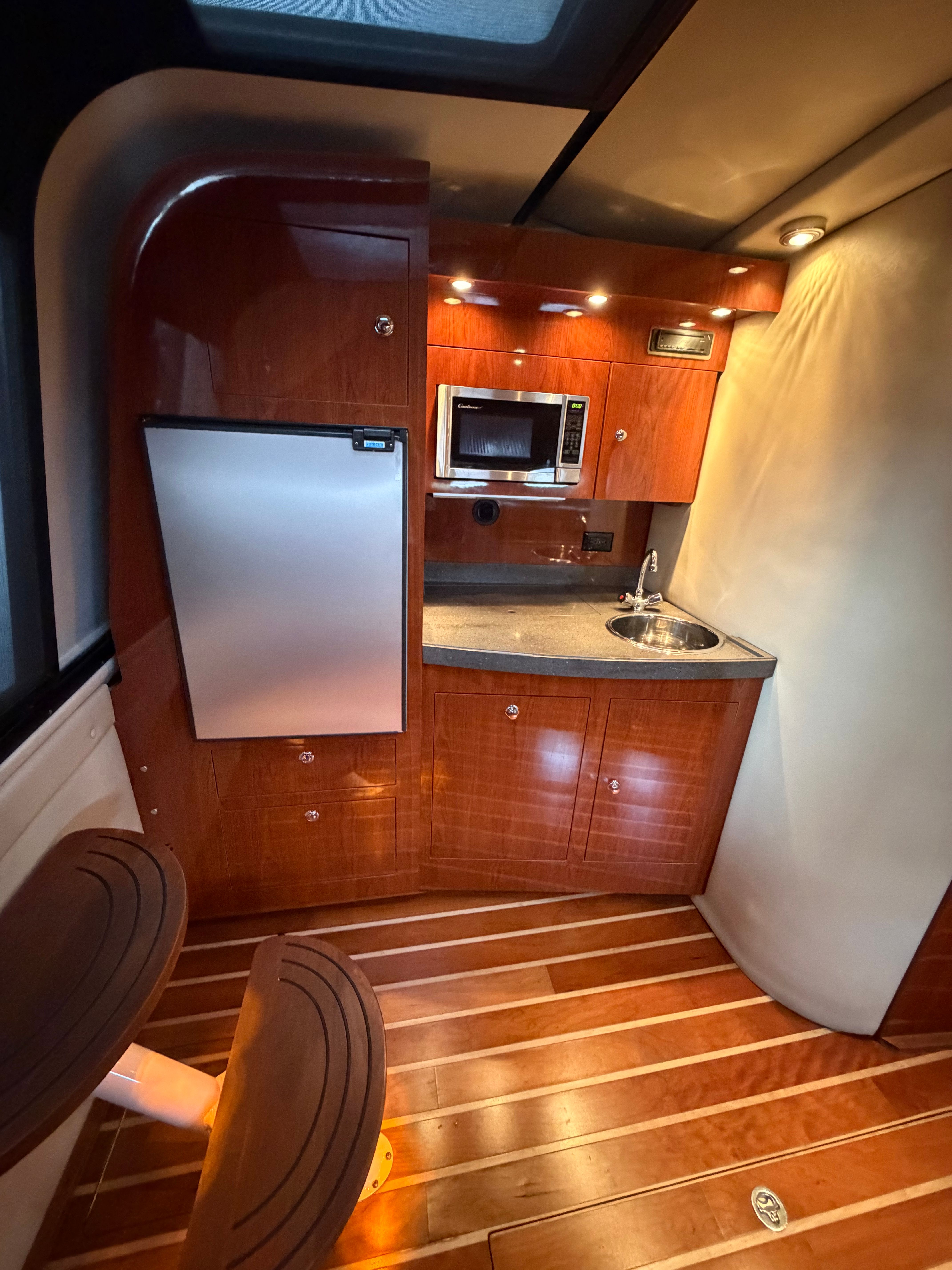 2011 Regal 38 Express - 7