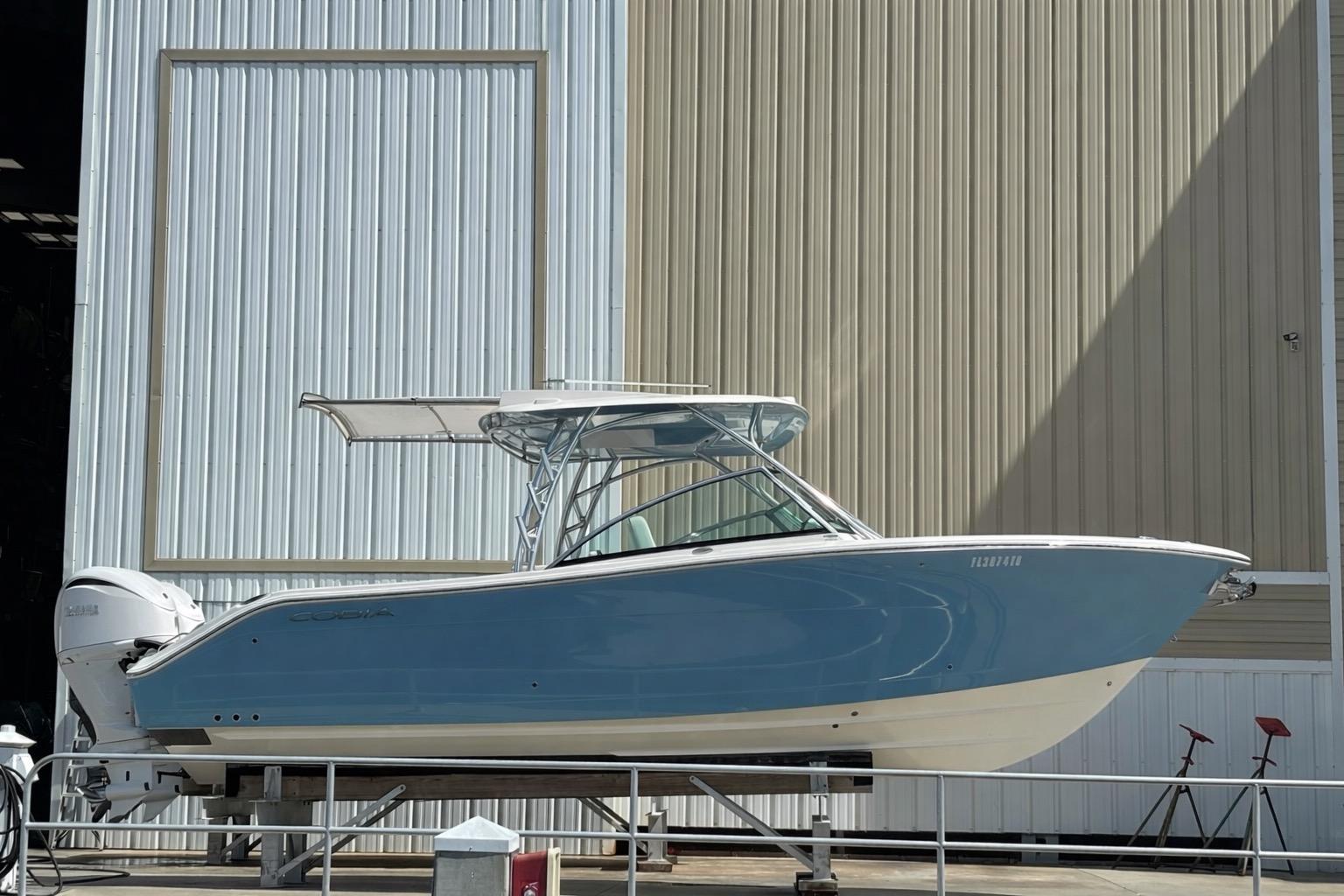 2023 Cobia 280 Dual Console