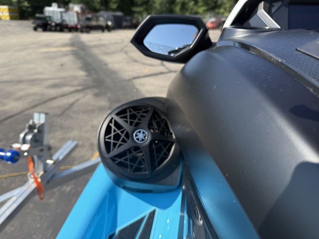 2025 Yamaha WaveRunner FX SVHO - 10