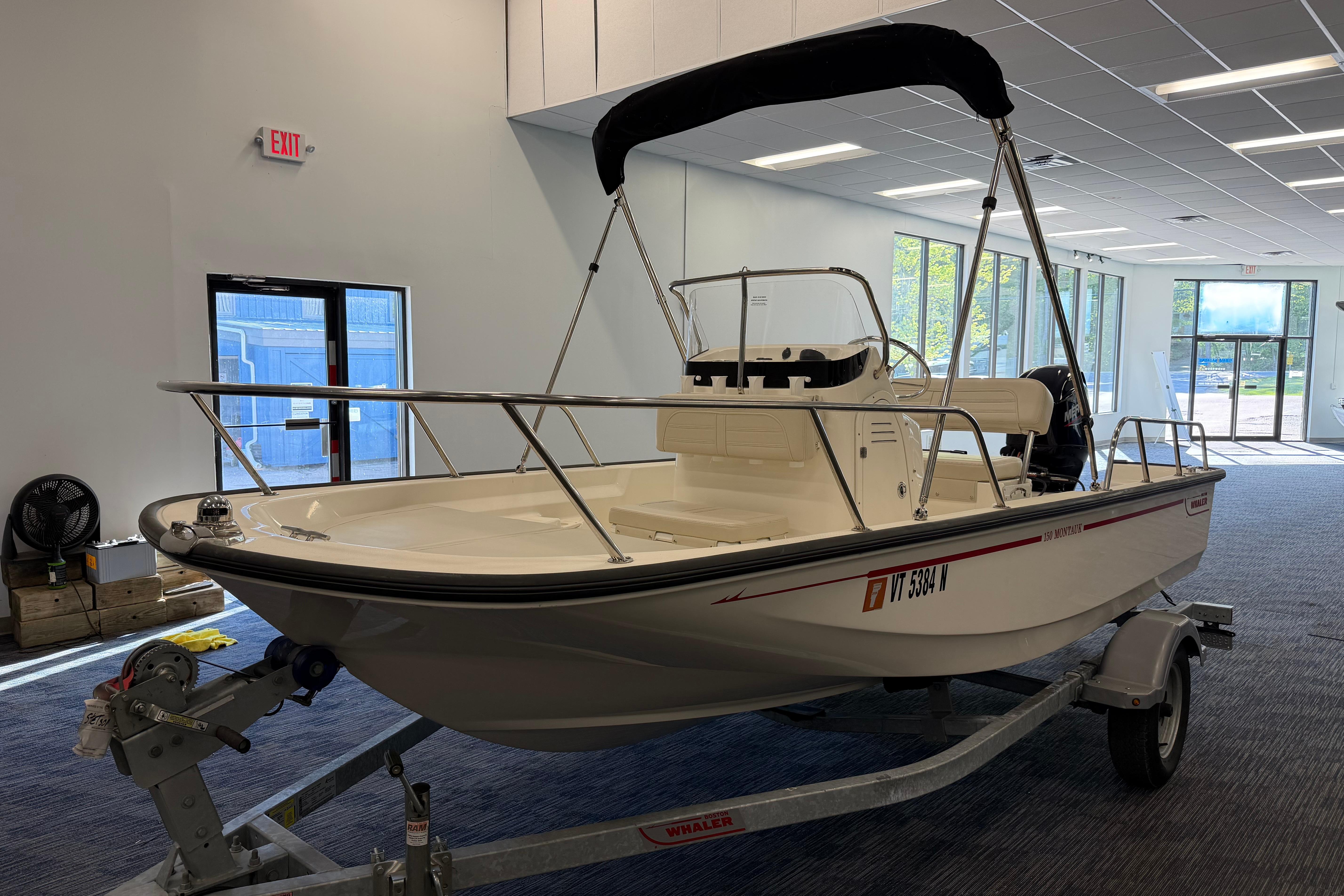 2021 Boston Whaler 150 Montauk