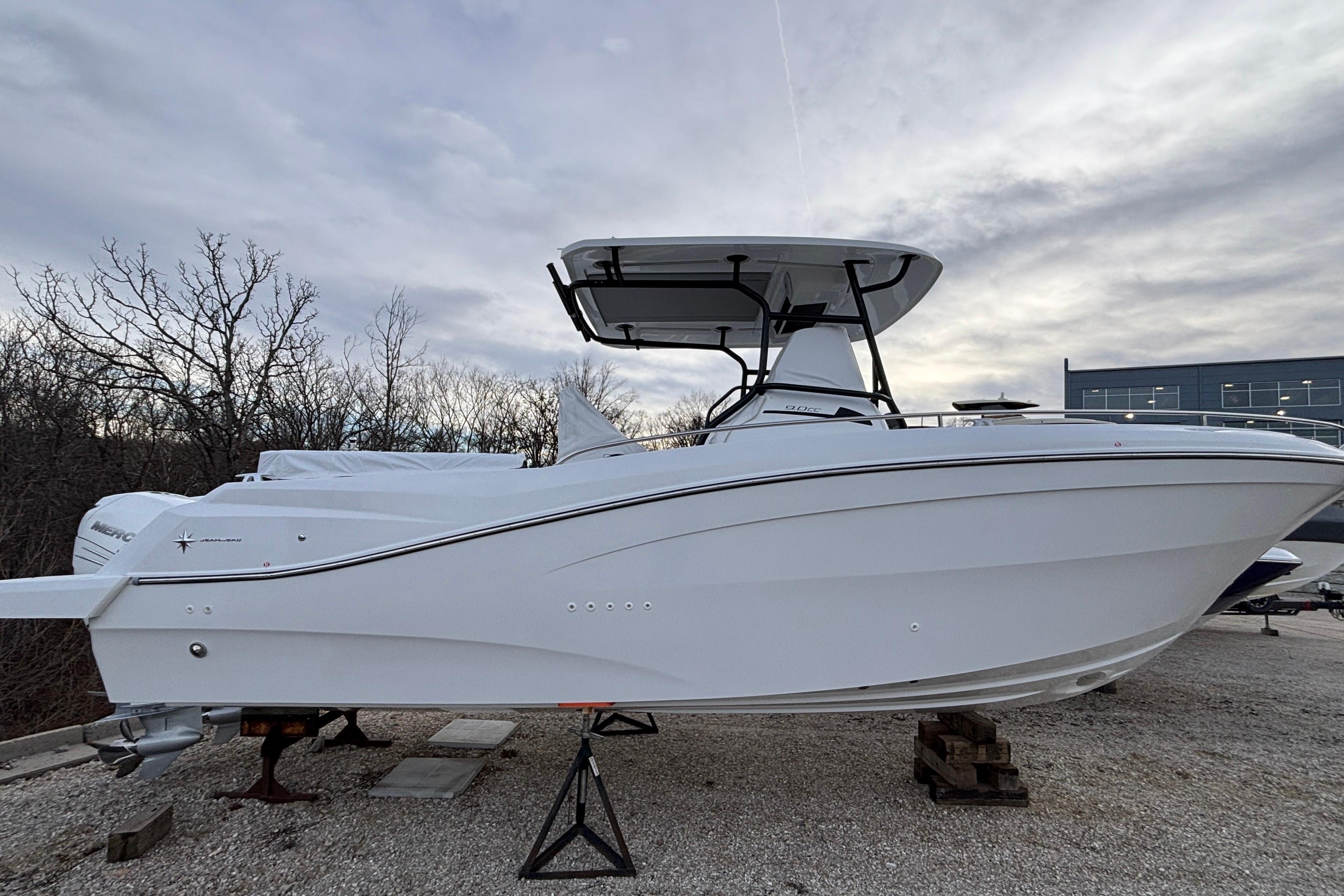 2022 Jeanneau Leader 9.0 CC