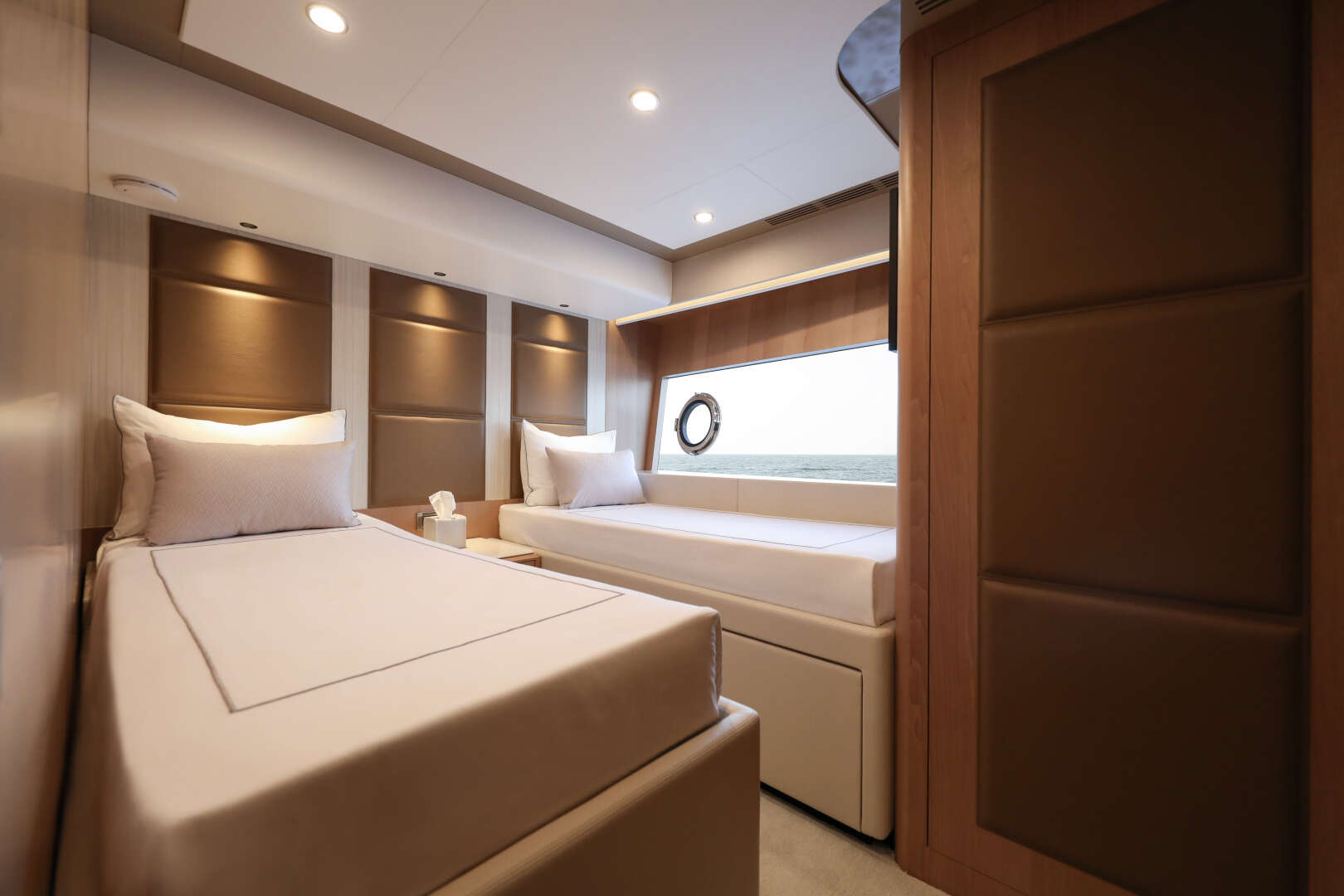 2026 Ocean Alexander 28L - Image 63