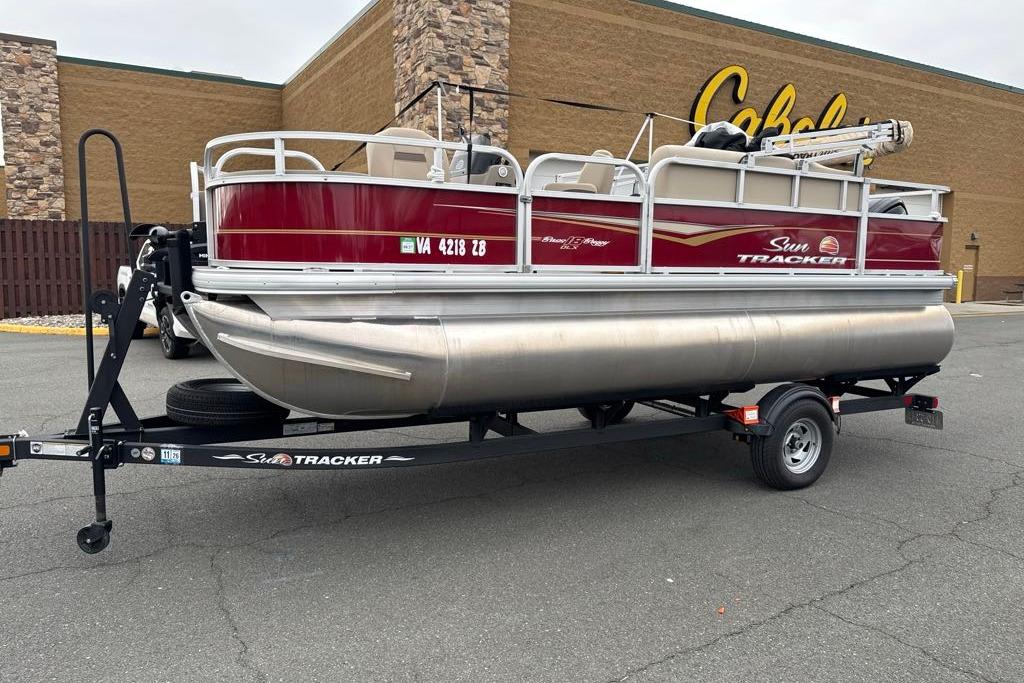 2024 Sun Tracker Bass Buggy 18 DLX
