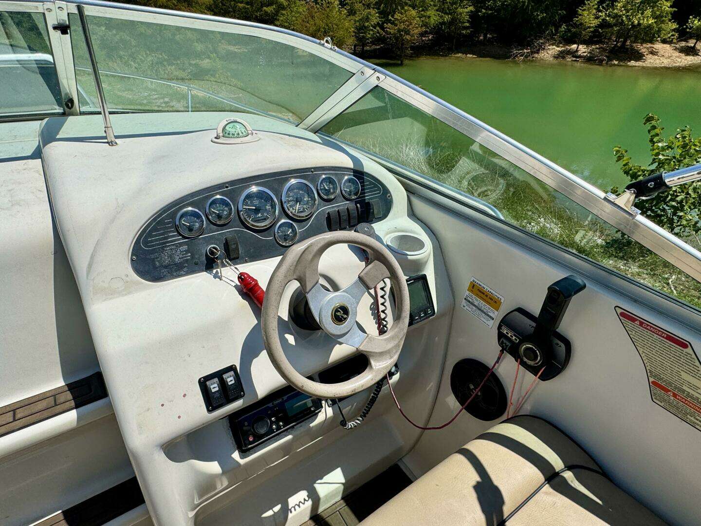 1999 Sea Ray 215 Express Cruiser - Image 28
