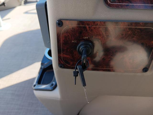 2024 Sun Tracker Bass Buggy 18 DLX - 17