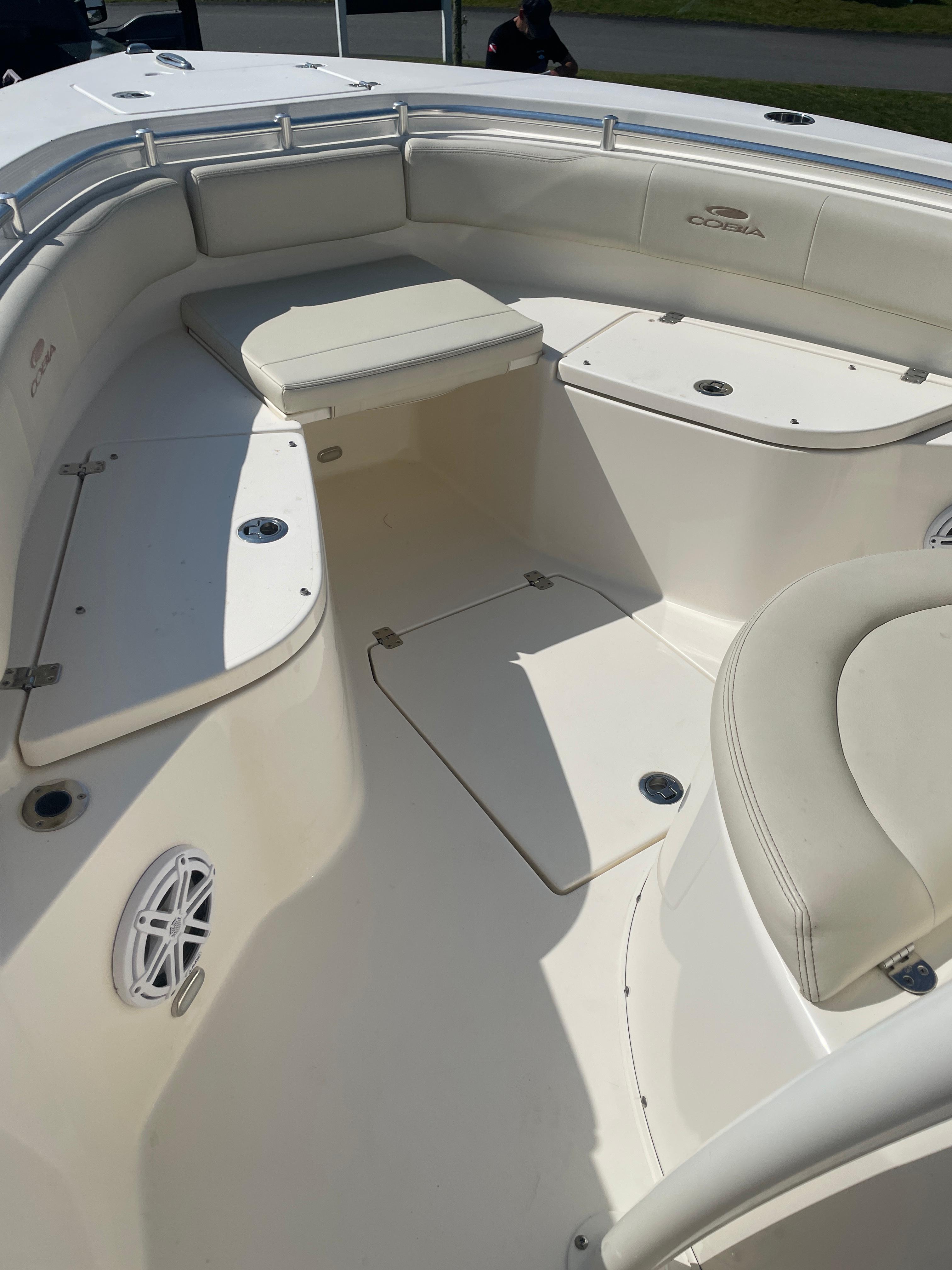 2022 Cobia 237 Center Console - 6