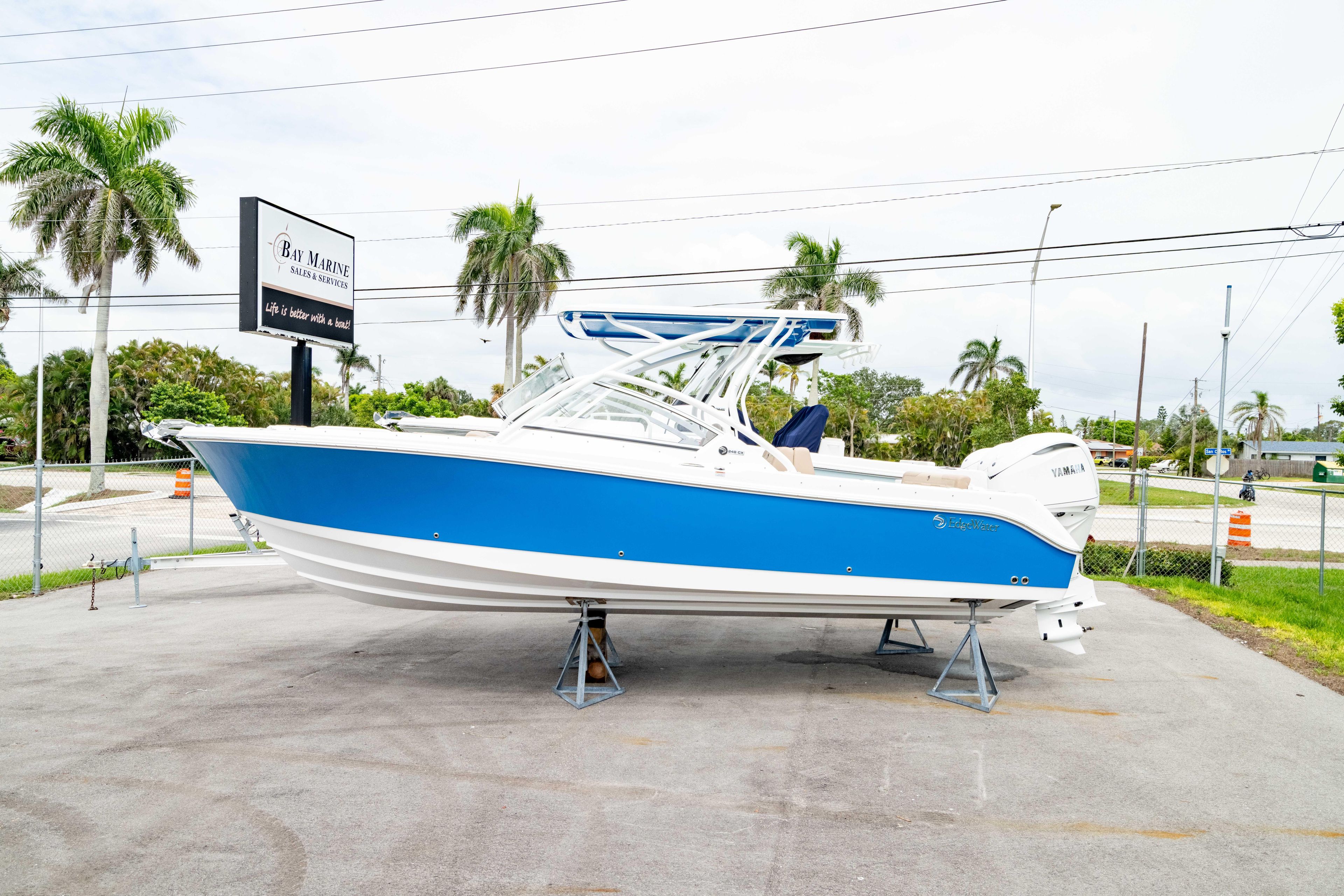 2026 Edgewater 248CX Crossover
