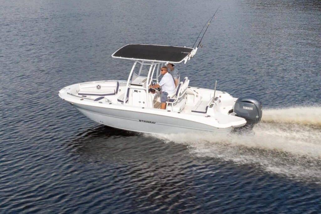 2027 Stingray 216 CC