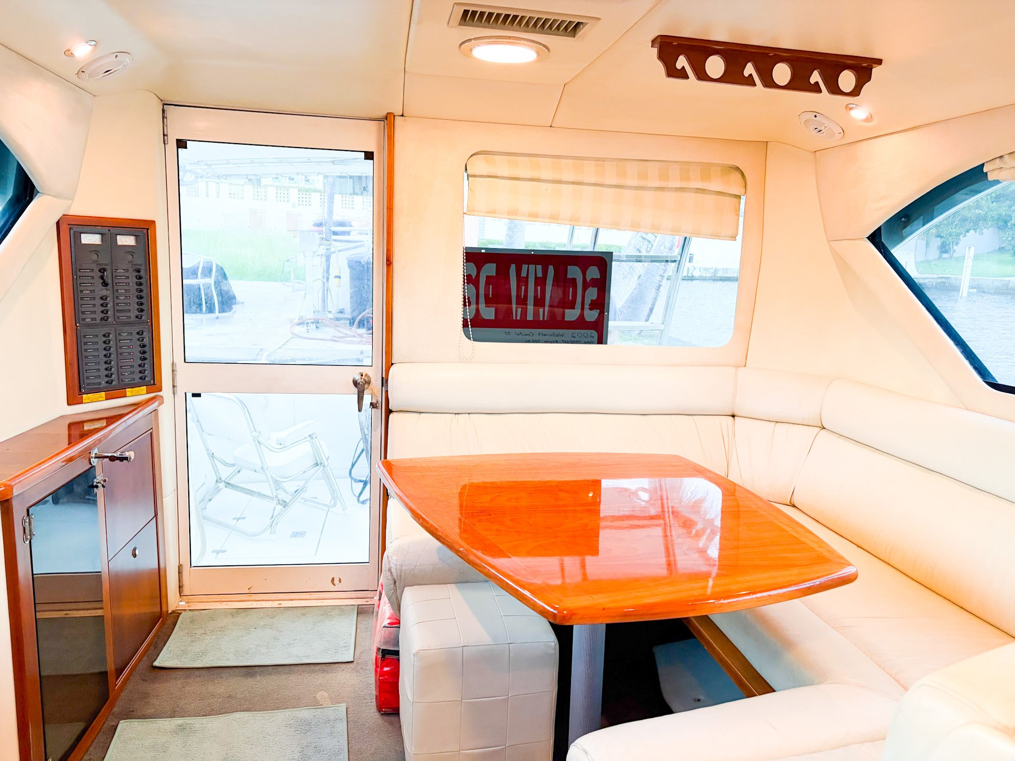 2002 Wellcraft 350 Coastal - 3