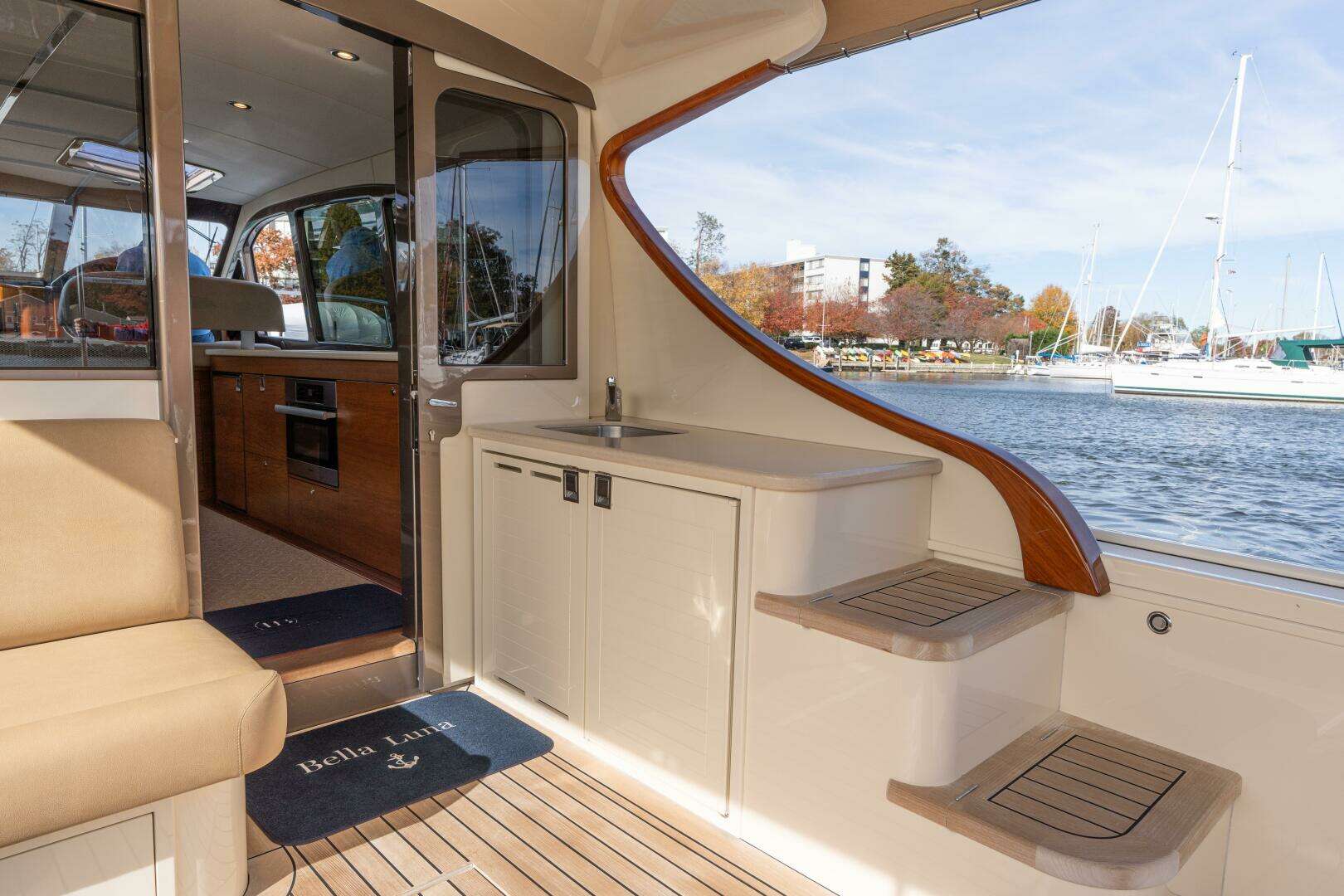 2016 Palm Beach Motor Yachts PB50 - Image 20