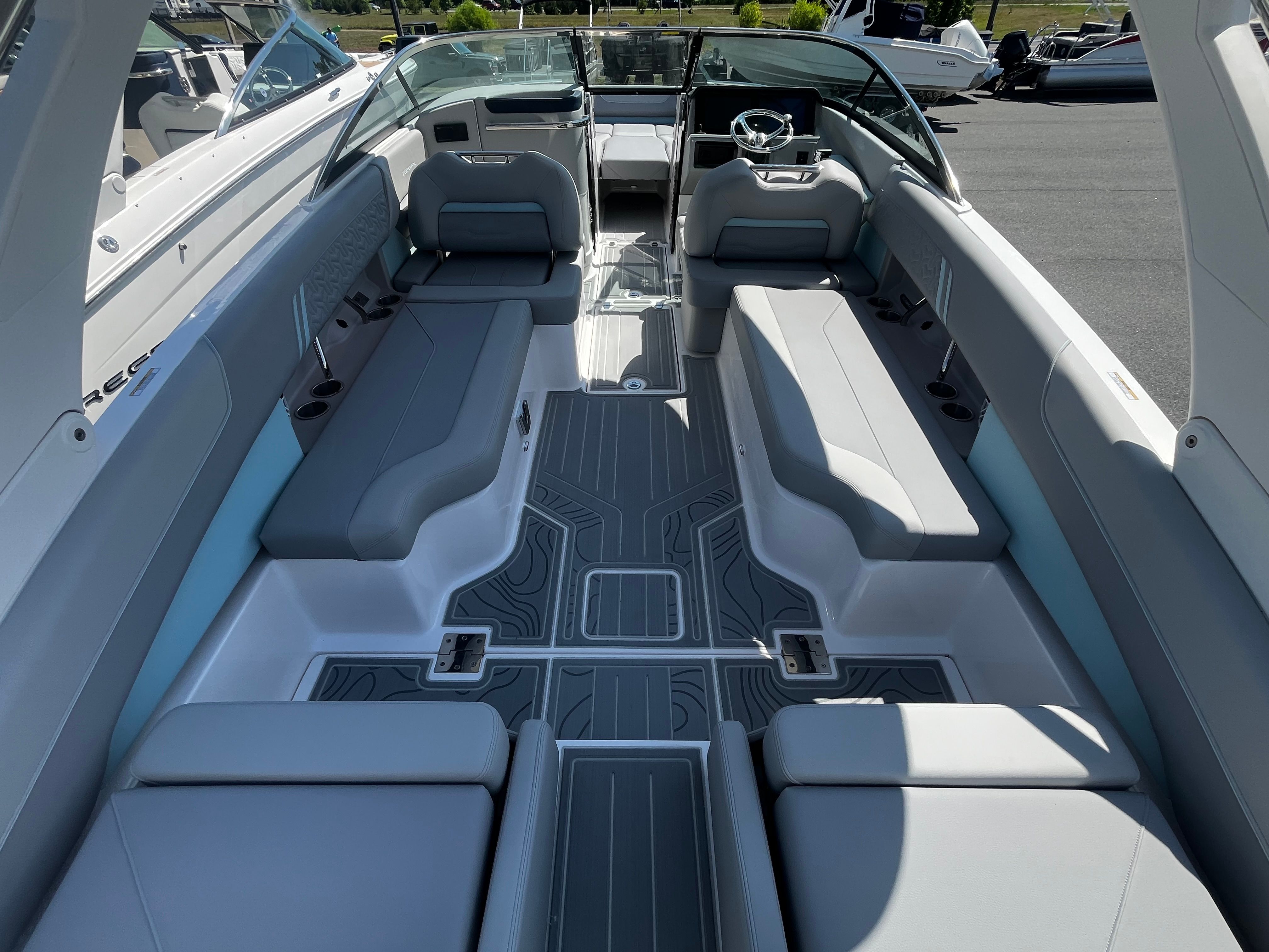 2026 REGAL LX6 - Image 11