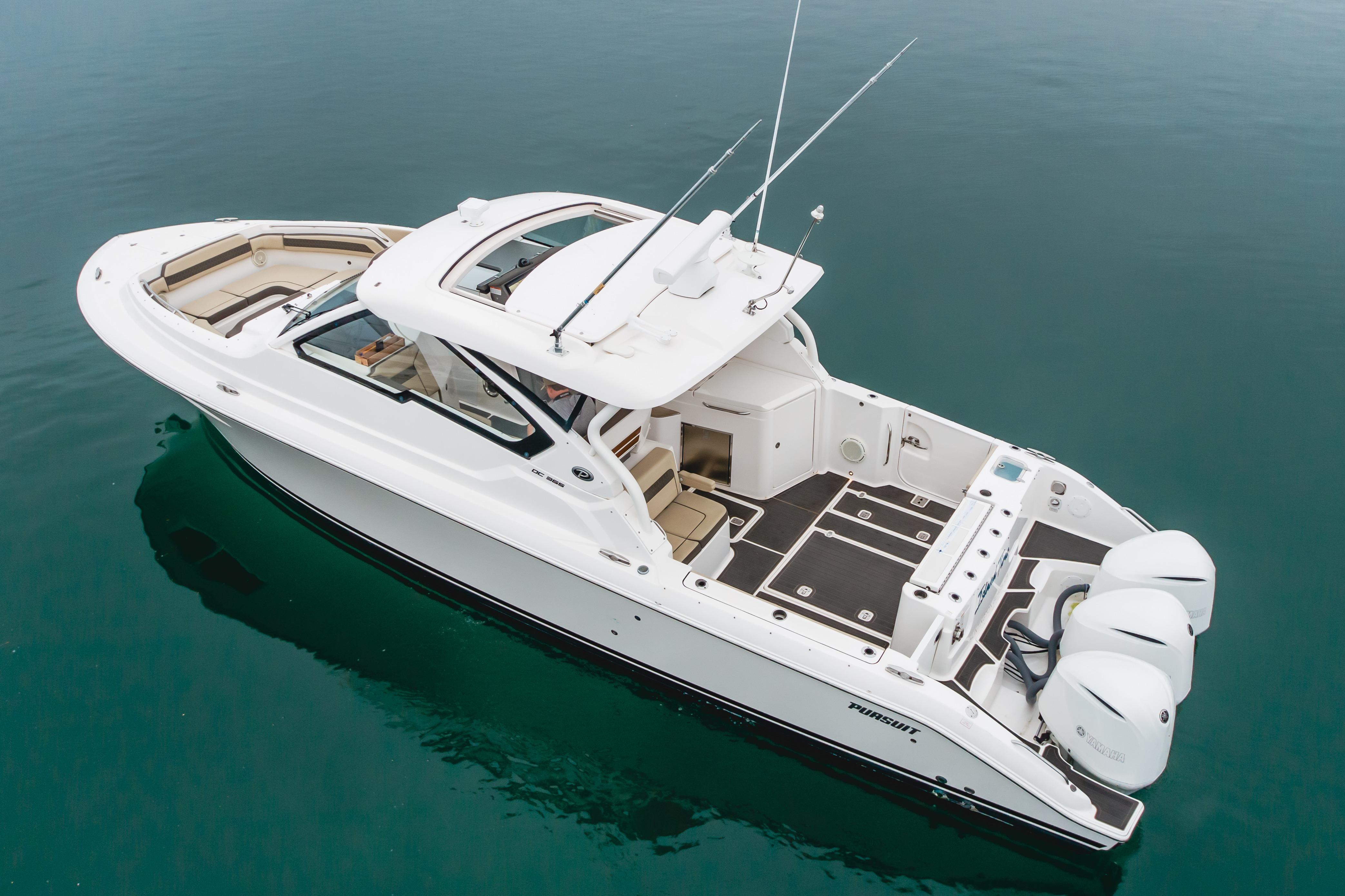 2018 Pursuit DC 365 Dual Console
