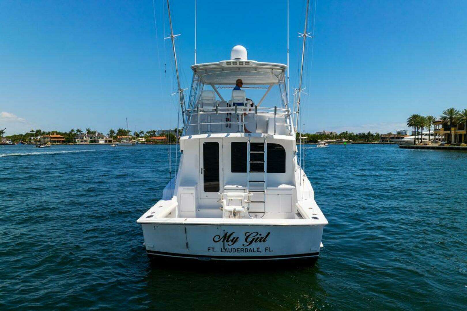 2005 Hatteras 50 Convertible - Image 5