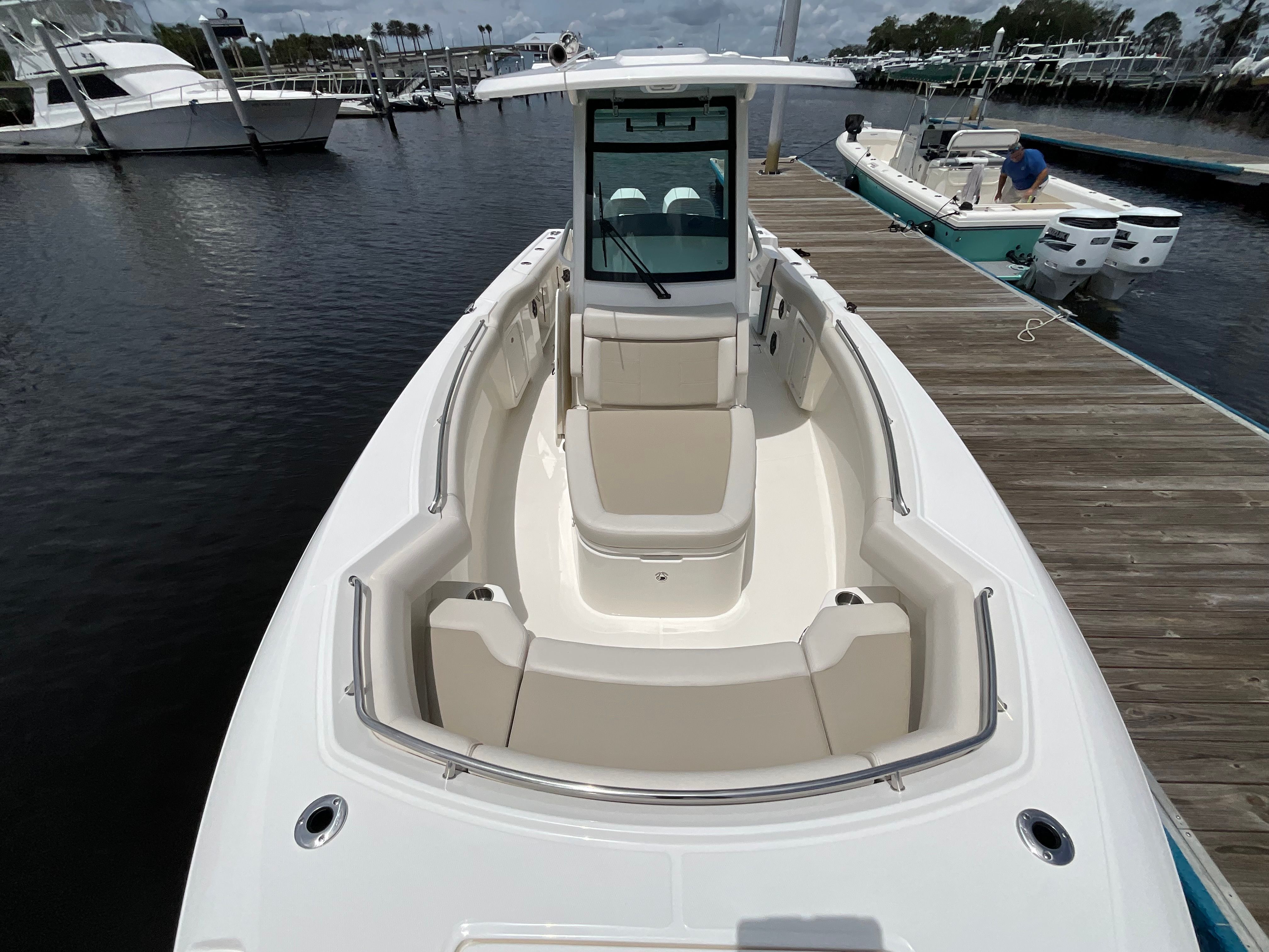 2026 Boston Whaler 280 Outrage - 18