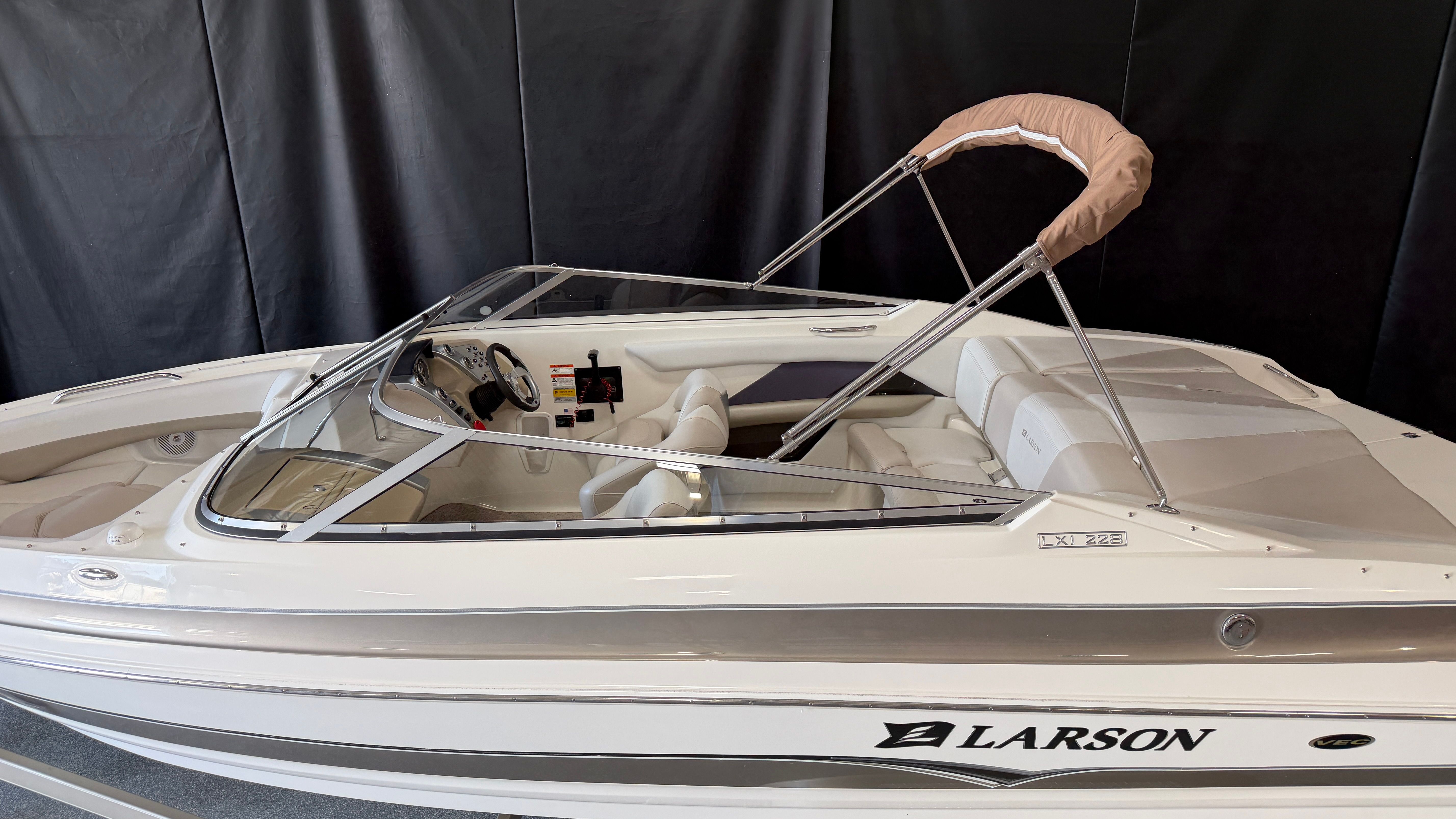 2006 Larson LXI228 - 6