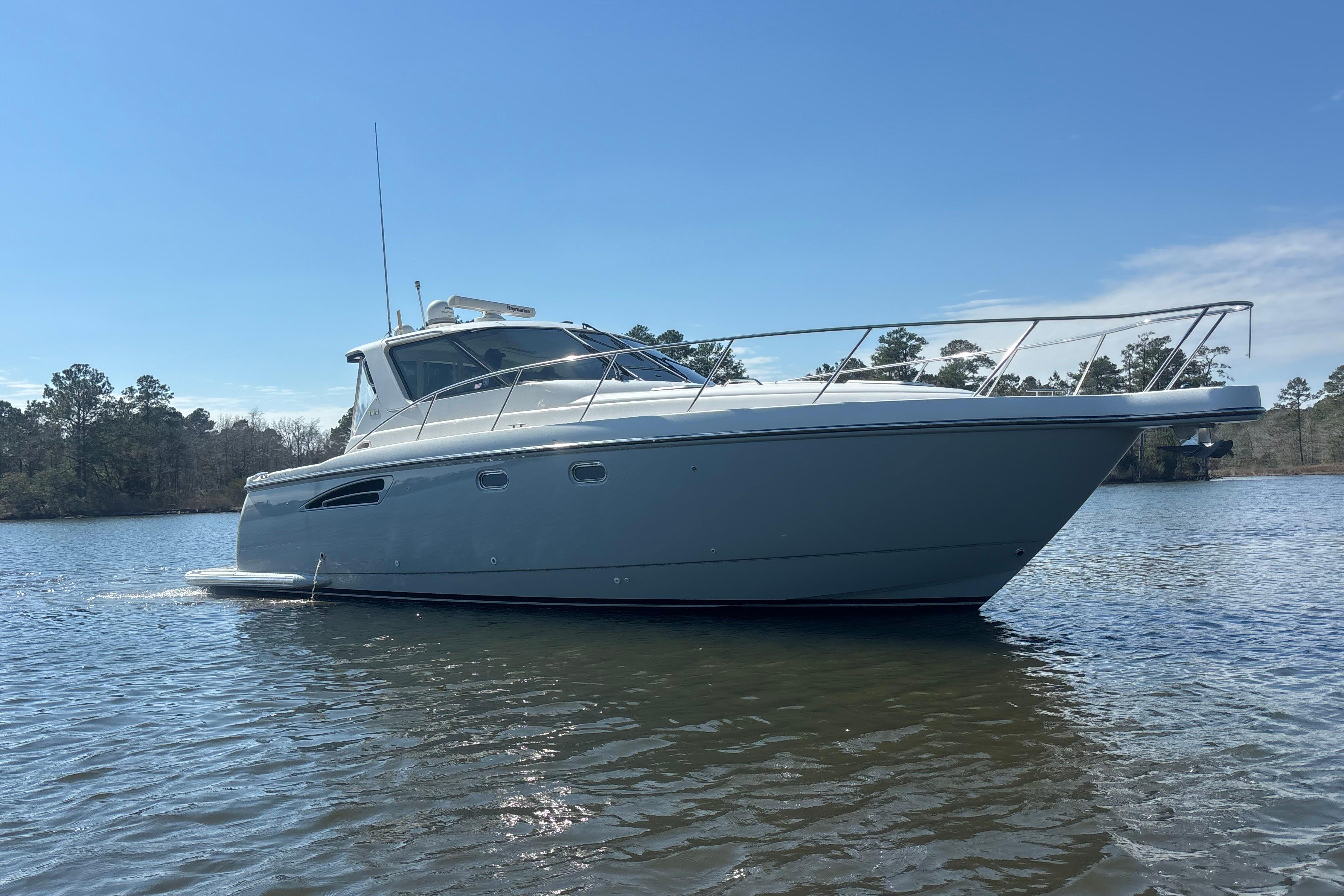 2004 Tiara Yachts 3600 Sovran