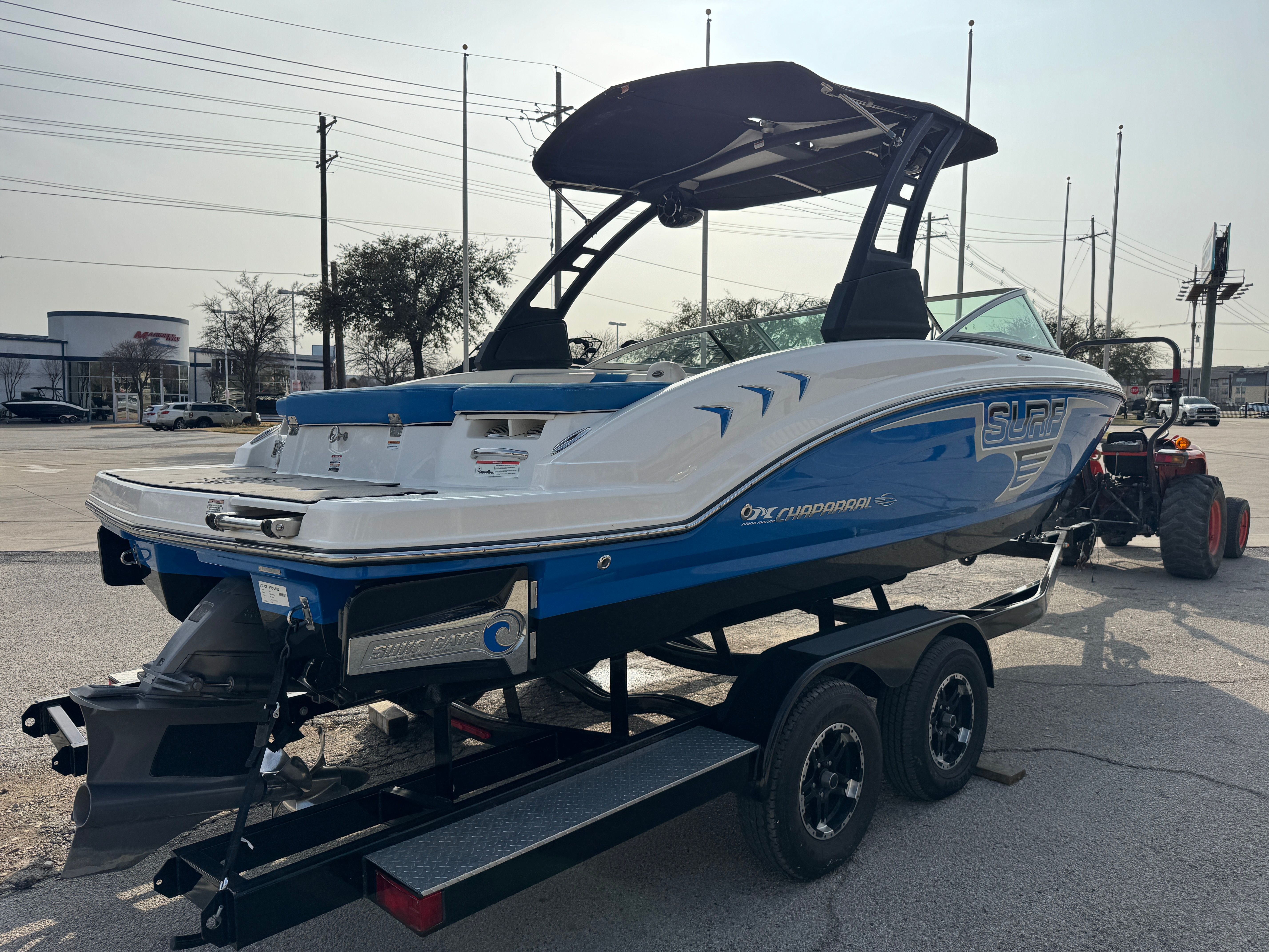 2019 CHAPARRAL 23 SURF - Image 17