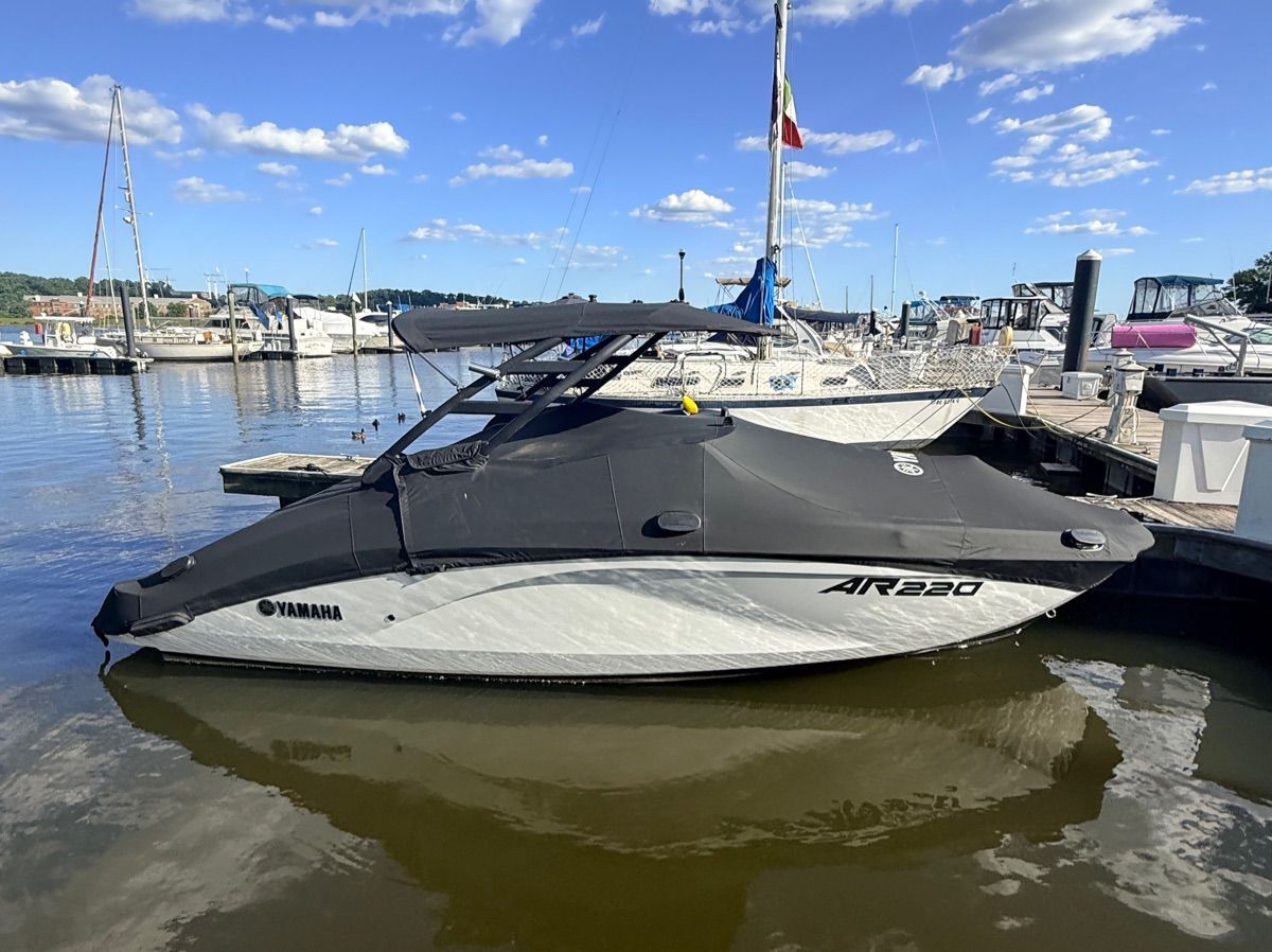 2023 Yamaha Boats AR220 - 5