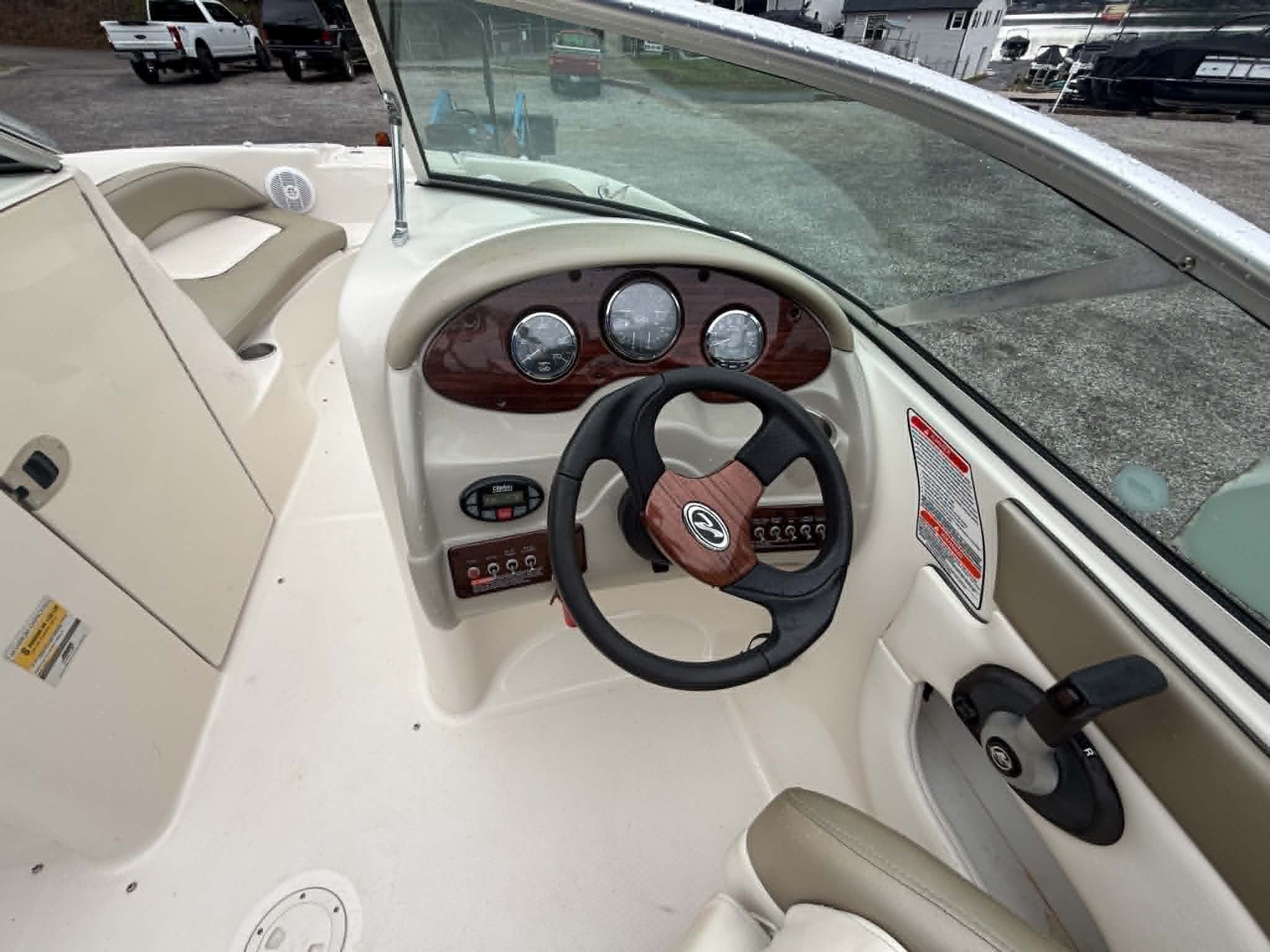 2006 Sea Ray 200 Sundeck - 23