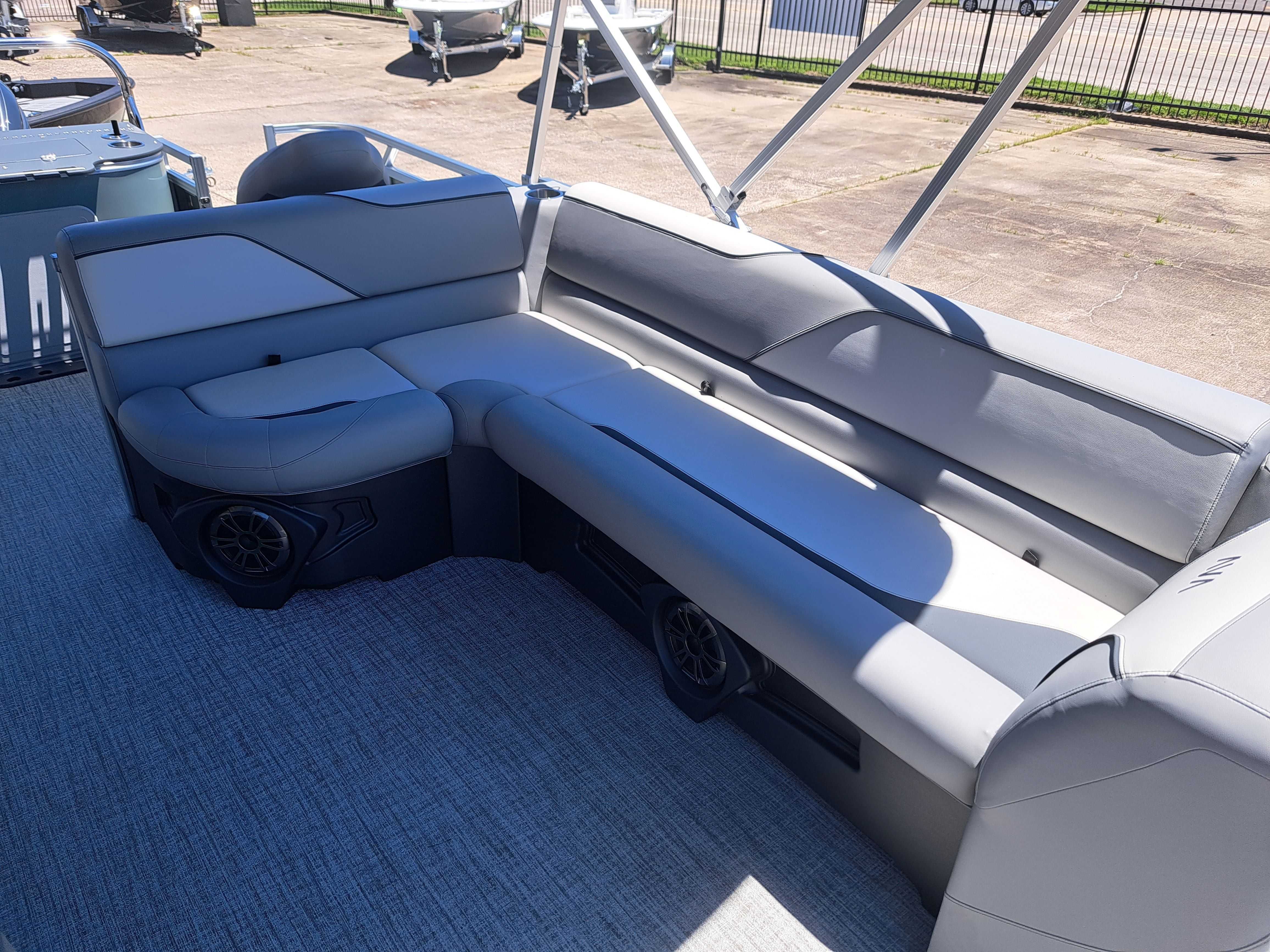 2026 Avalon Venture 85 Quad Fish - 21' - 18