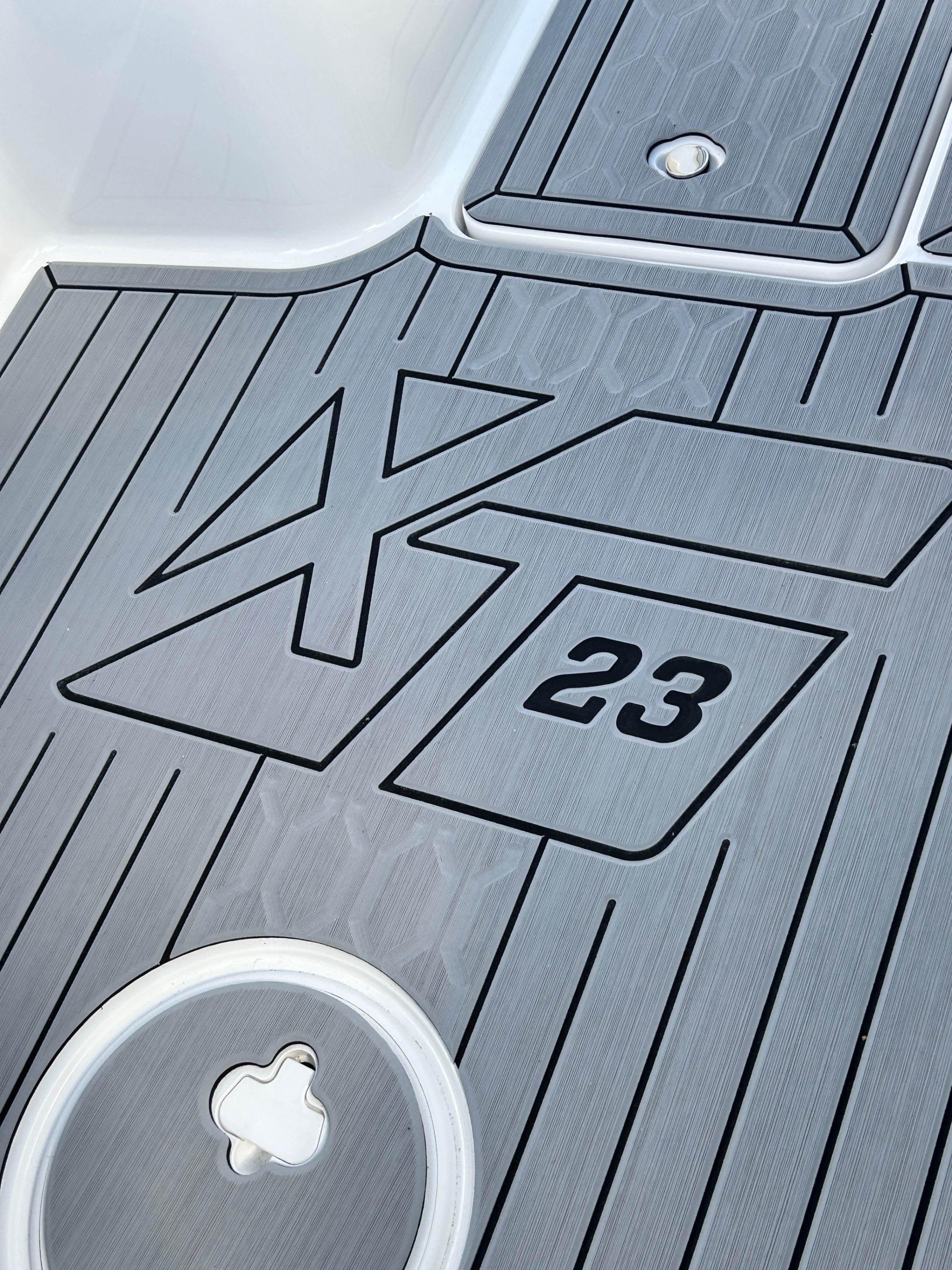 2026 MasterCraft XT23 - 29
