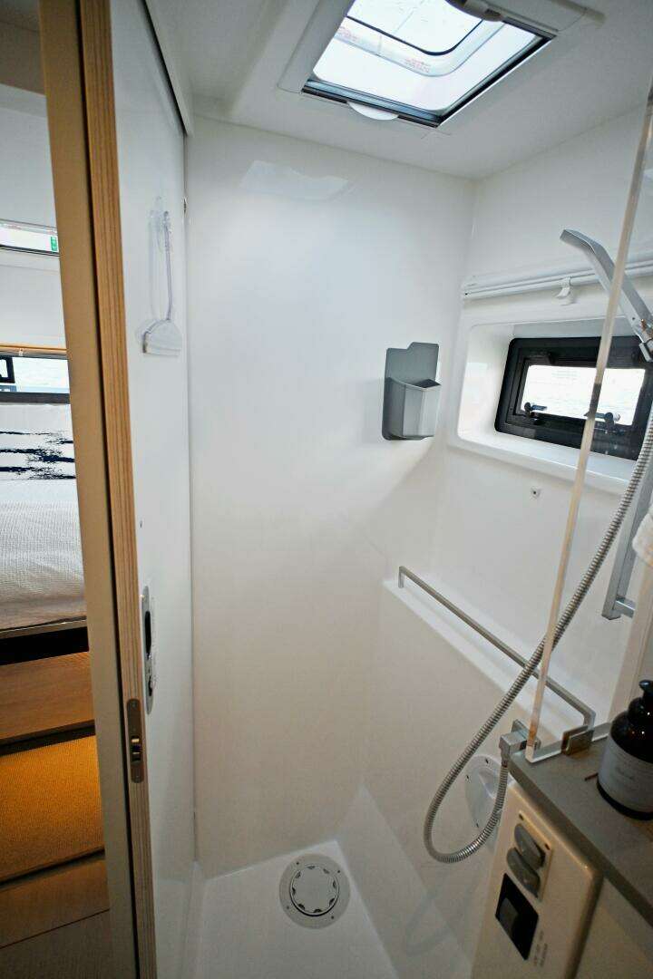2020 Leopard 45 - Image 36