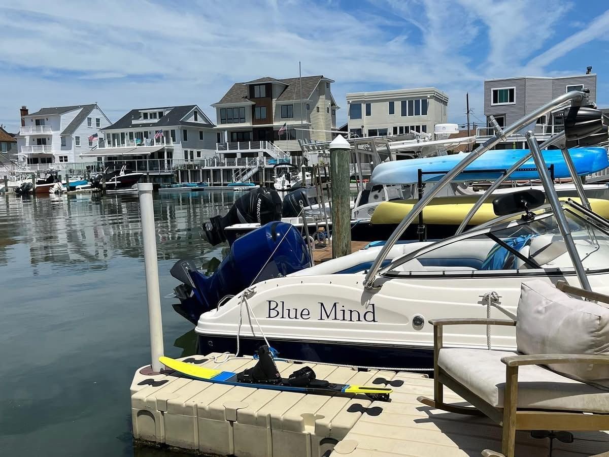 2006 Hurricane SunDeck 217 OB - 5