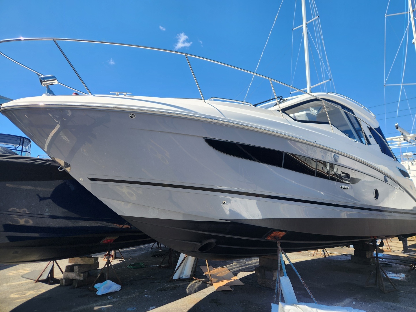 2019 Sea Ray Coupe - Image 4