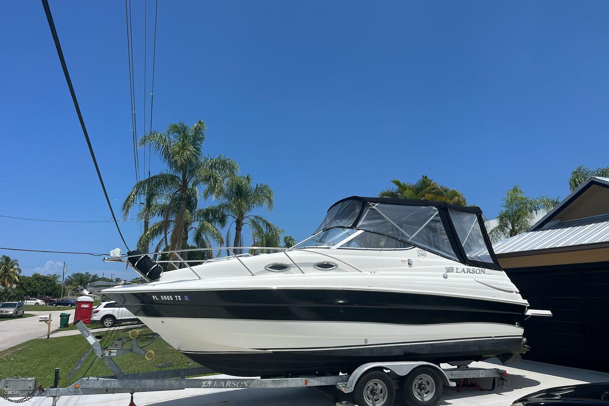 2011 Larson Cabrio 240