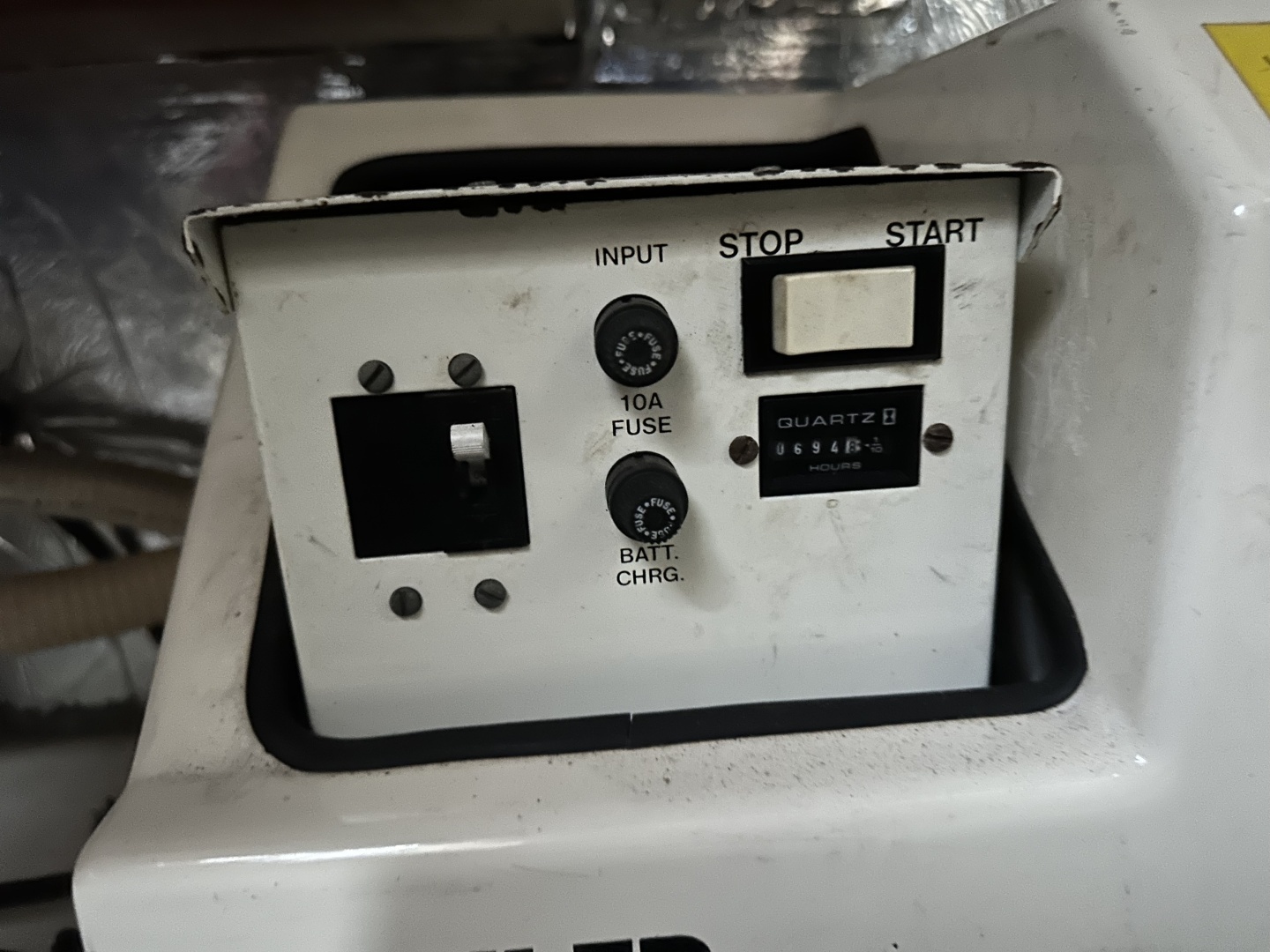 1998 Cruisers Yachts 3650 Aft Cabin - Image 47