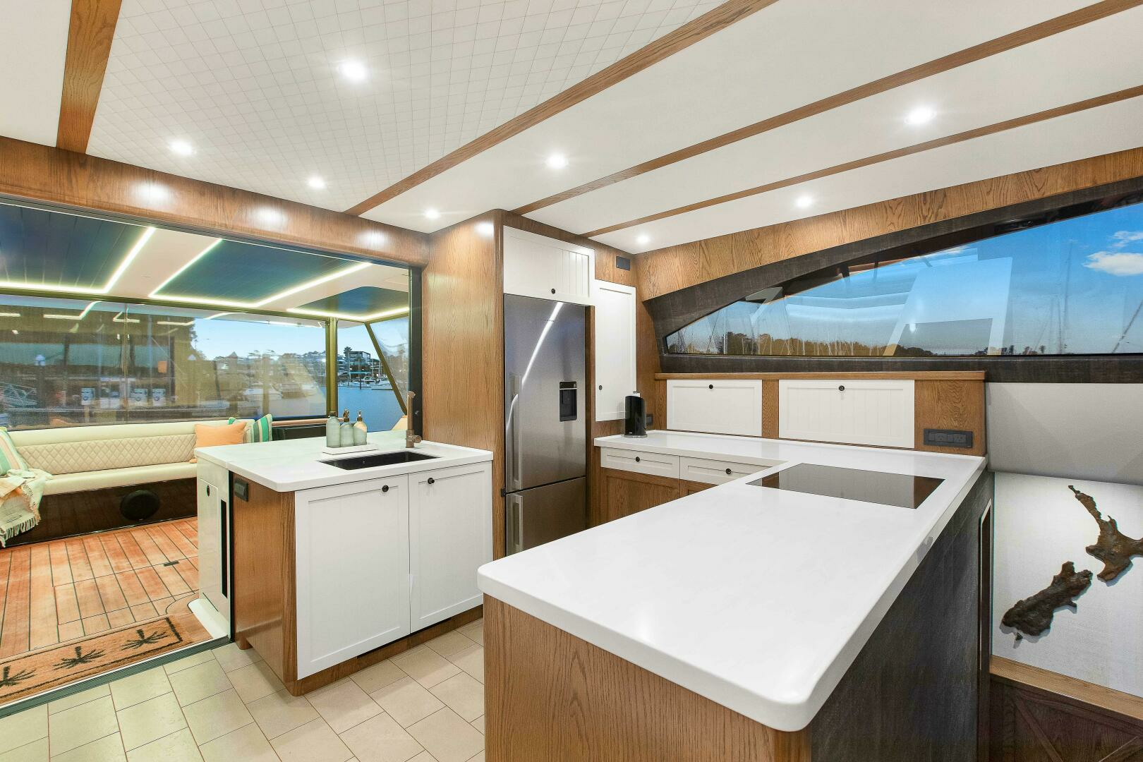 2021 Valder Yachts Power Cat - Image 9