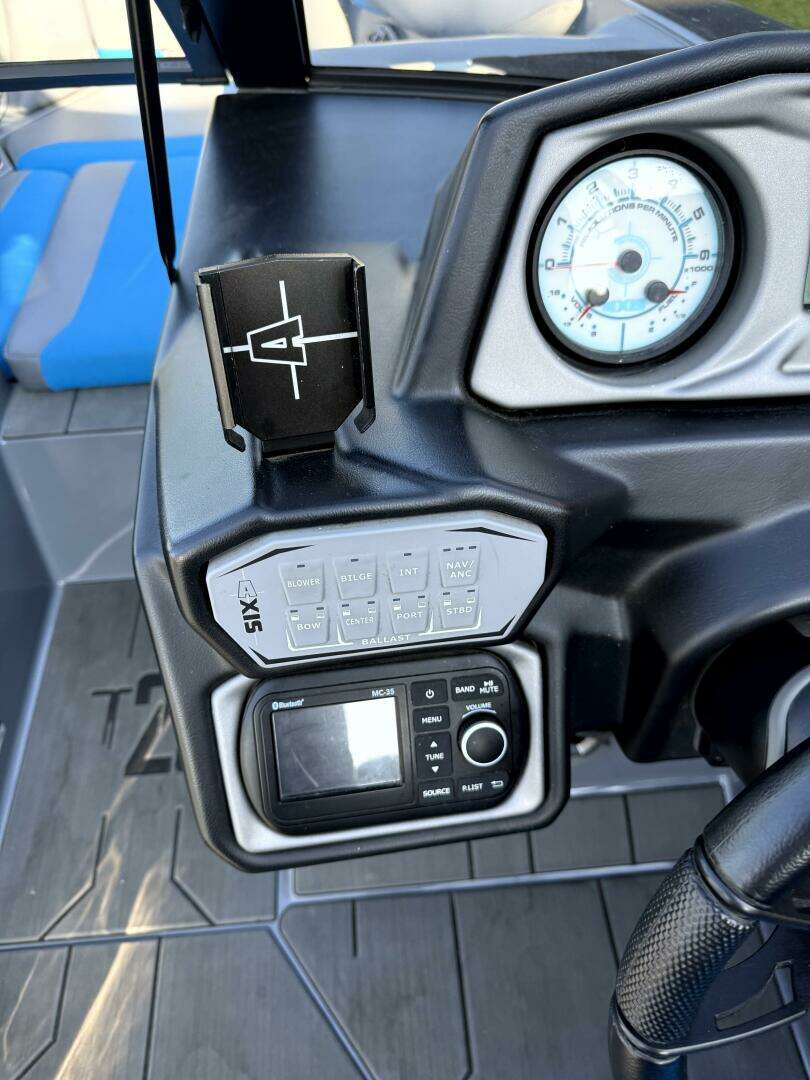 2020 Axis T23 - Image 11