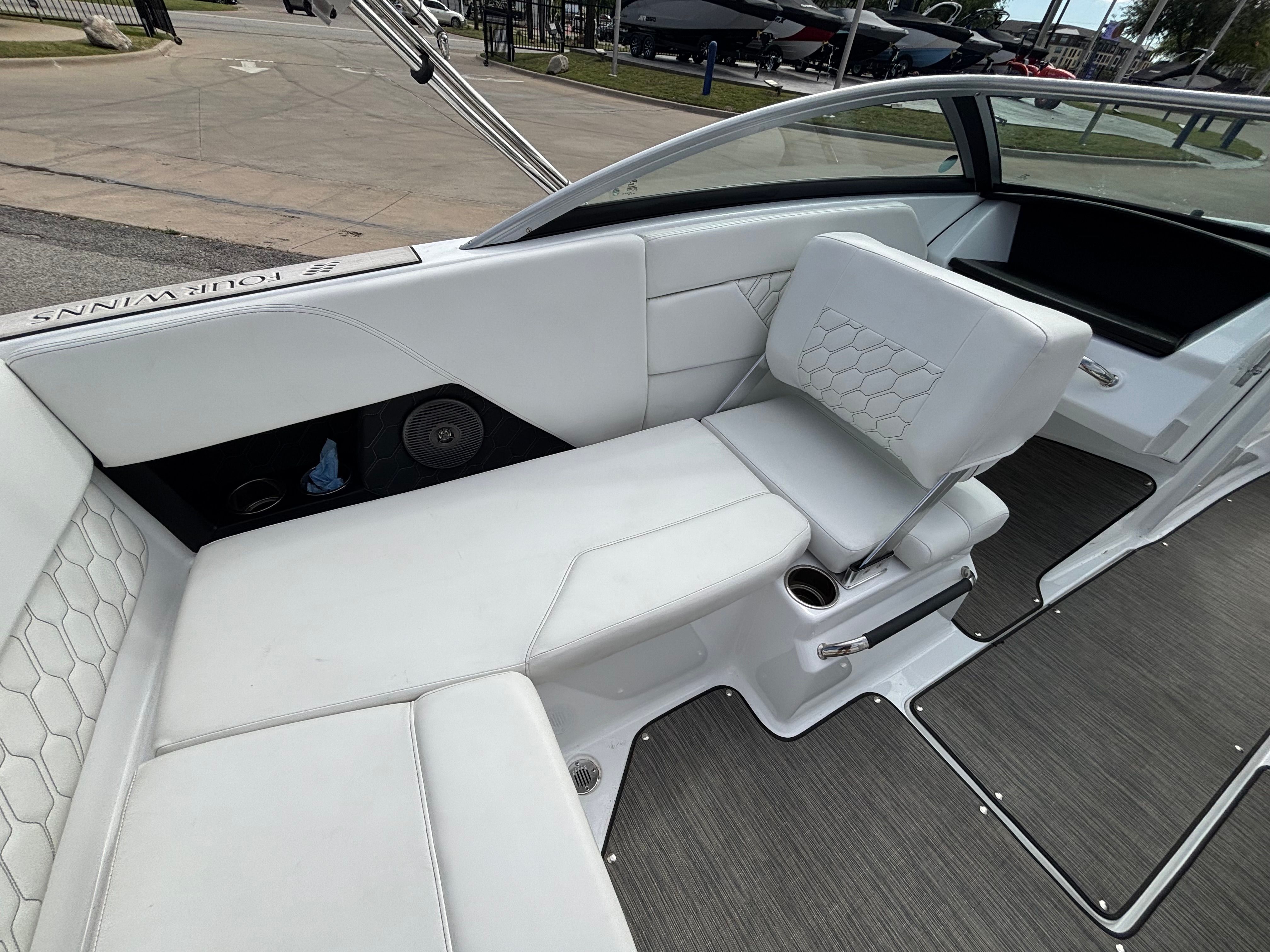 2023 FOUR WINNS H1 - Image 12