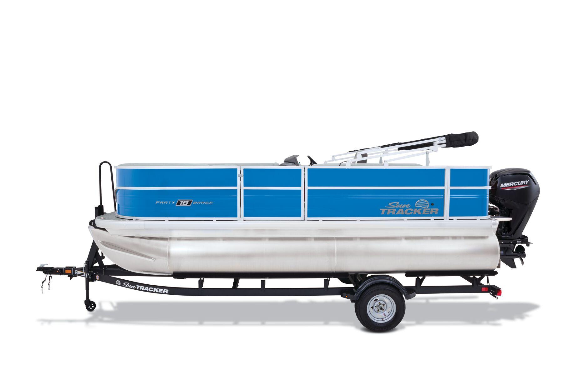 2026 Sun Tracker Party Barge 18 DLX - 24