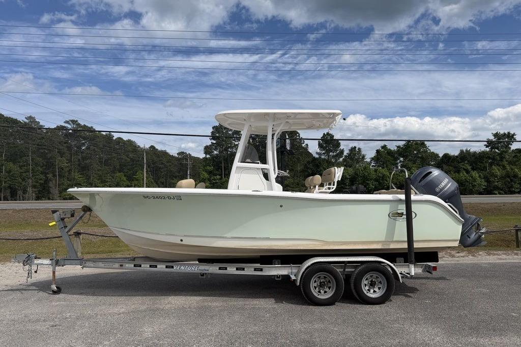 2018 Sea Hunt Ultra 225