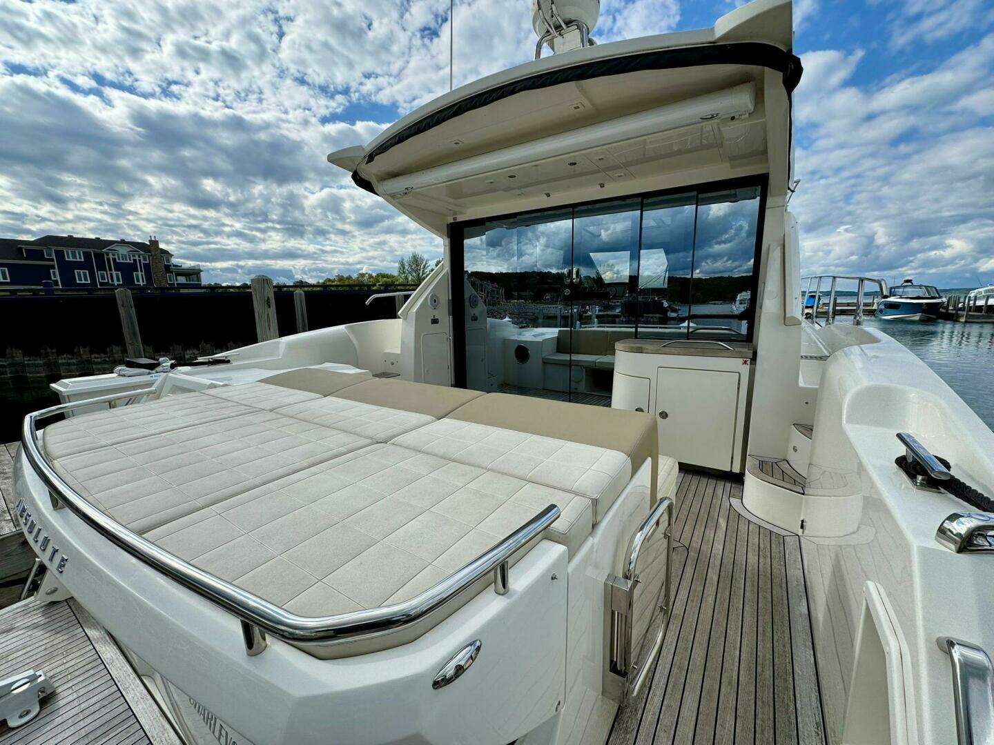 2016 Absolute 45 Sport Yacht - Image 26
