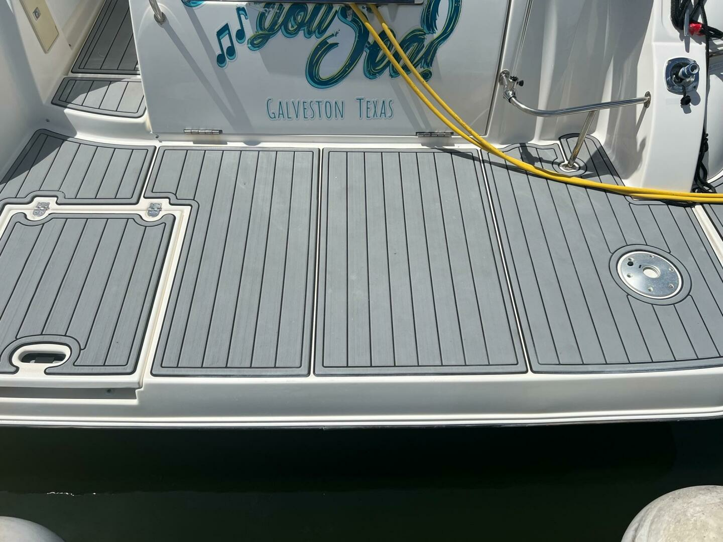 2007 Cruisers Yachts 340 Express - Image 7