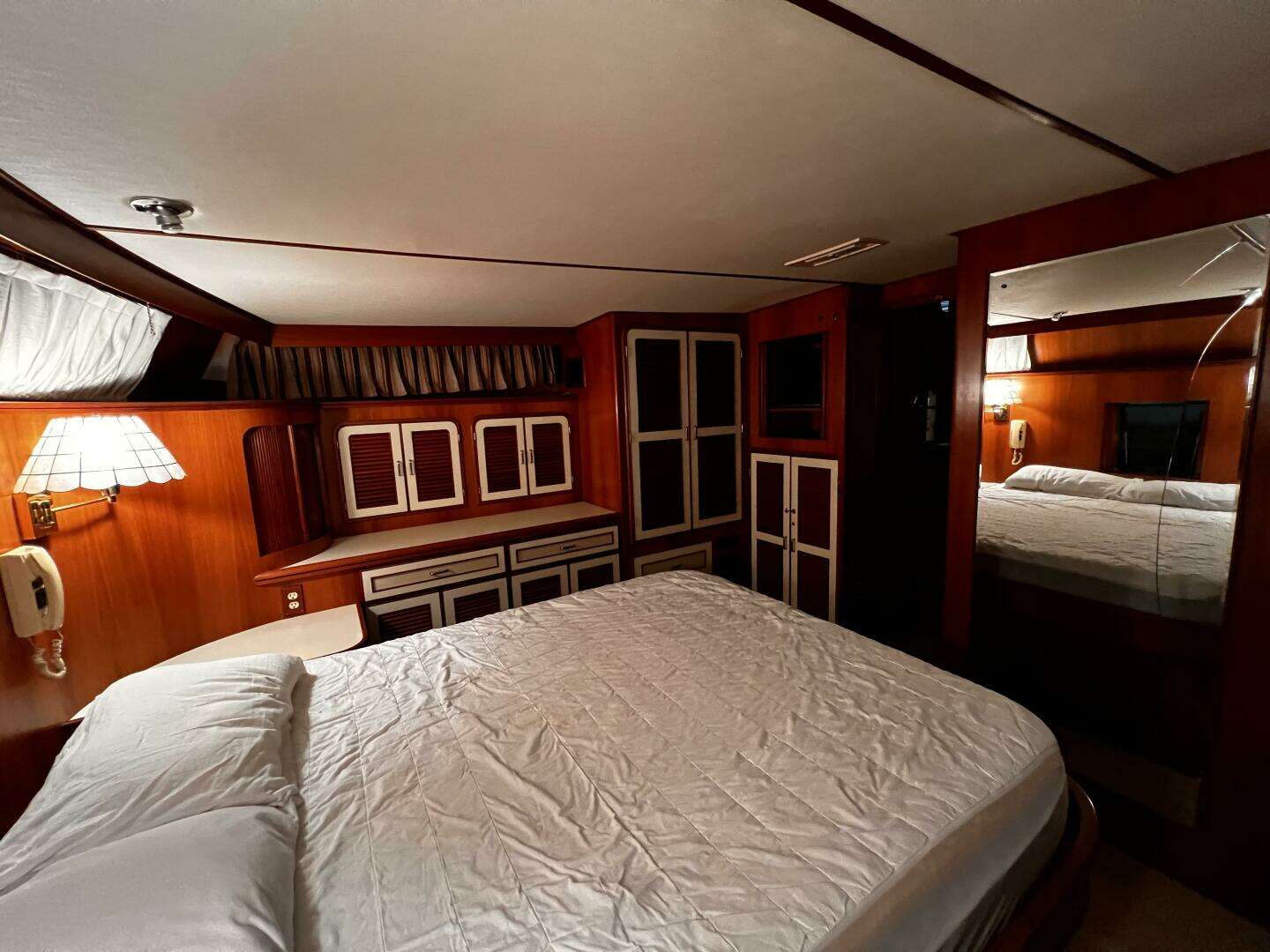 1989 Hi-Star 48 Sundeck - Image 52