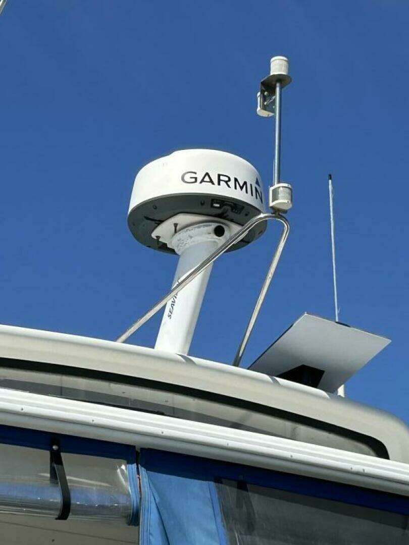 2005 Carver 366 MY - Image 72