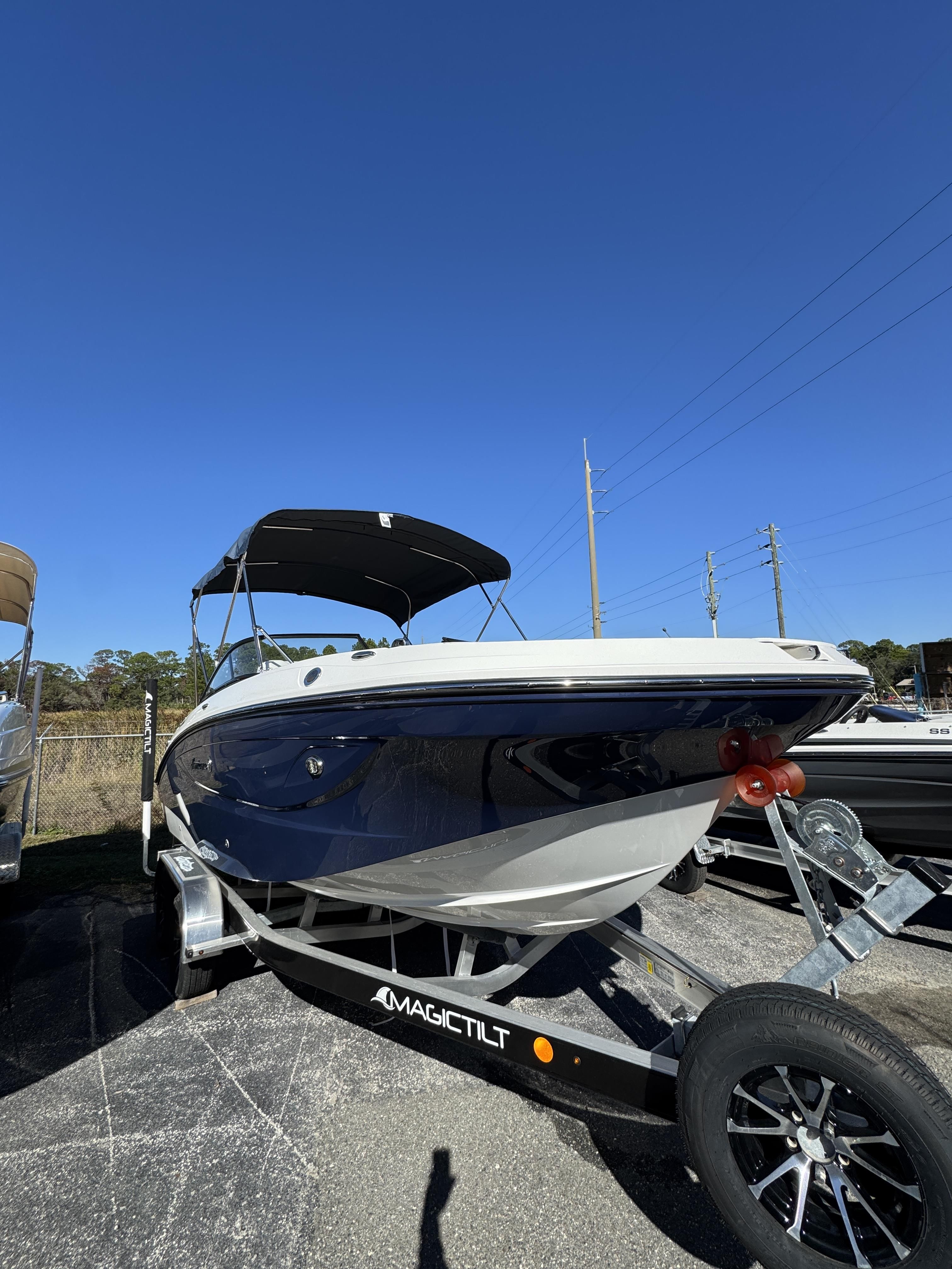 2026 Hurricane SunDeck OB SD 2050 OB - 37