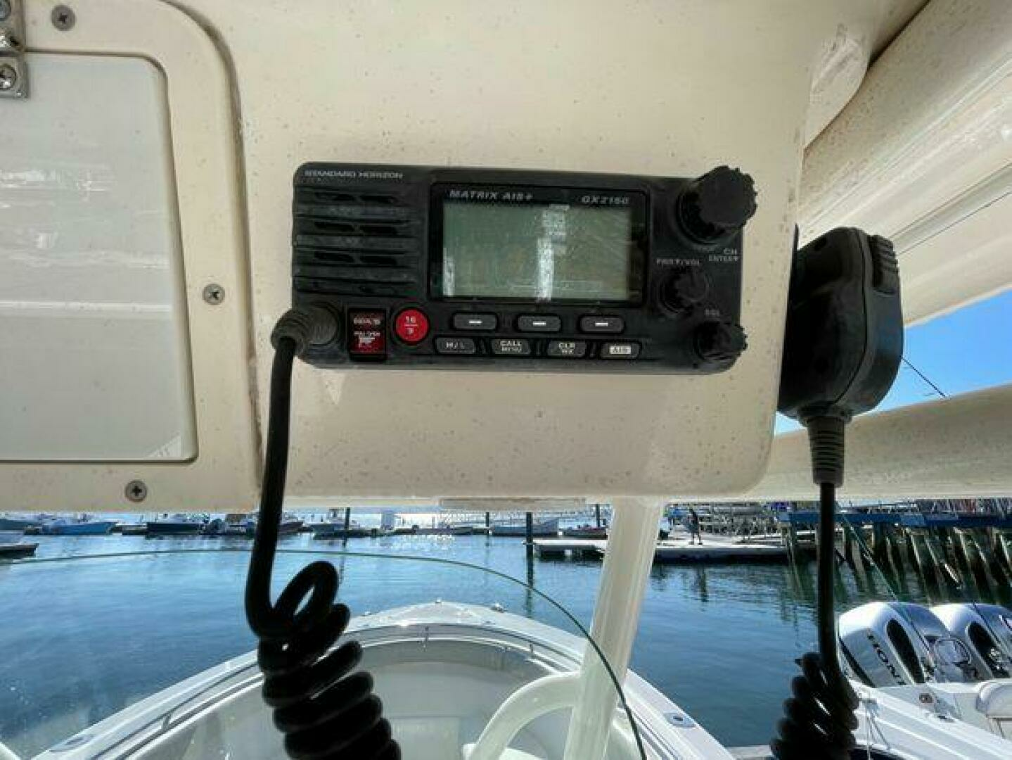 2011 Pursuit 280 CC - Image 26