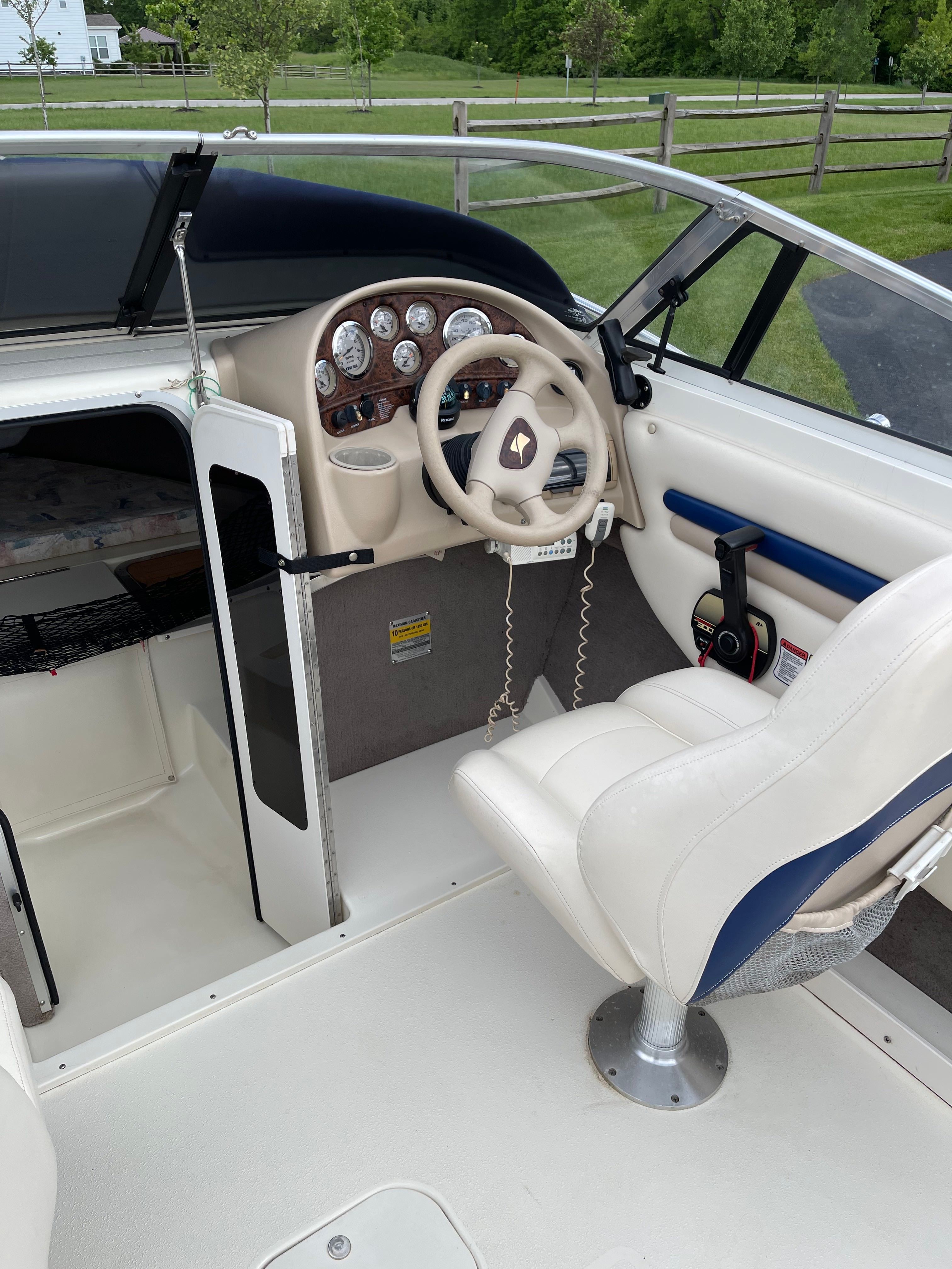 2000 Stingray 220 CS - 12