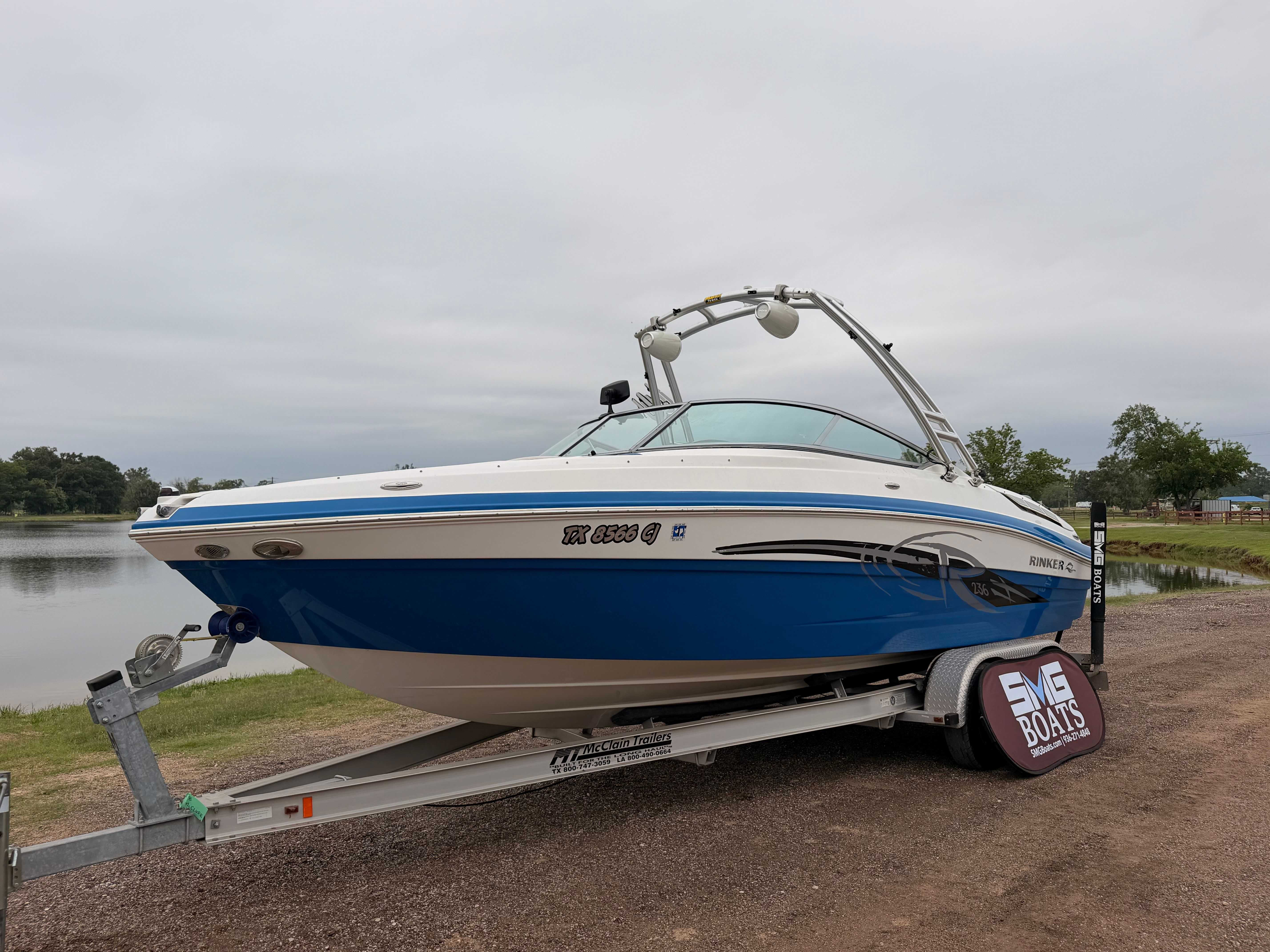 2014 RINKER 236 CAPTIVA - Image 2