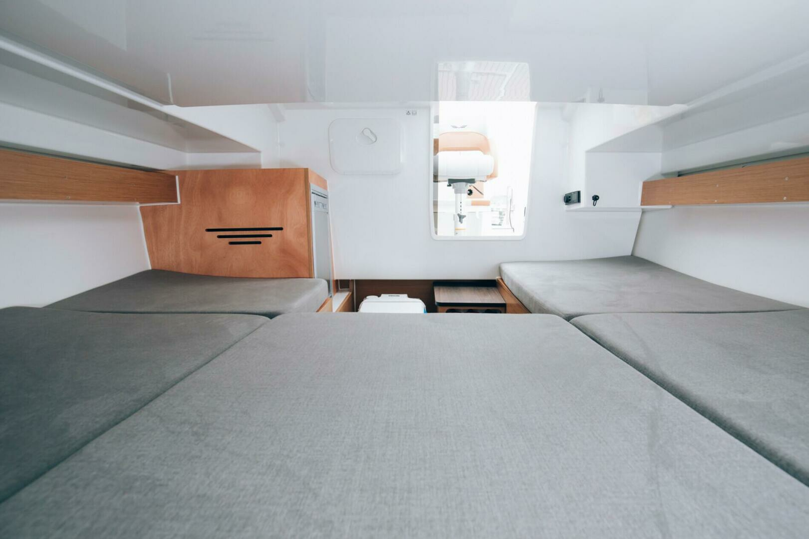 2025 Beneteau Flyer 7 Sundeck - Image 7