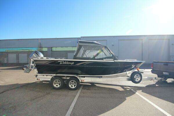 2025 Weldcraft 210 Revolution Soft Top