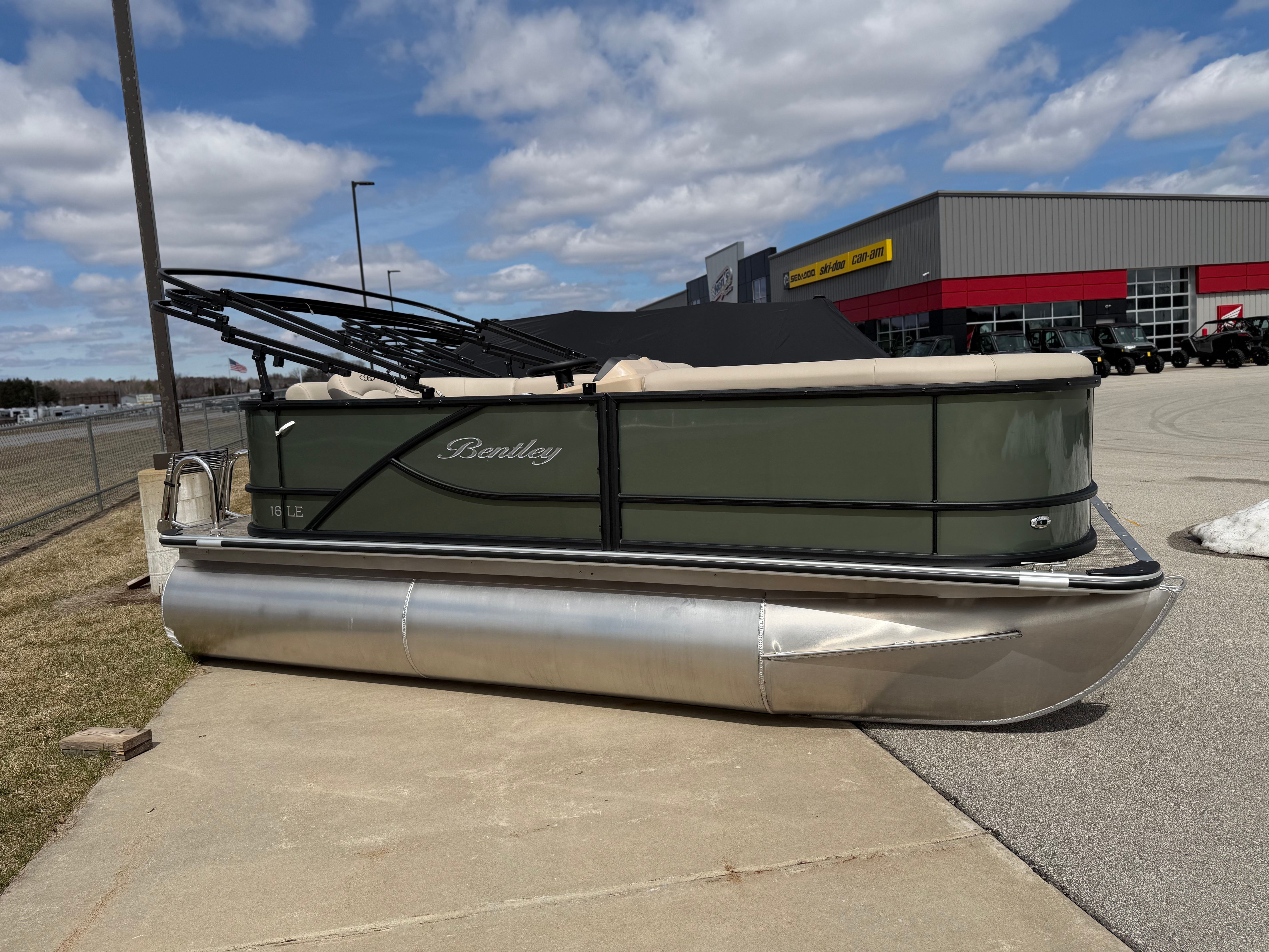 2026 Bentley Pontoons LE 160 CR - 3