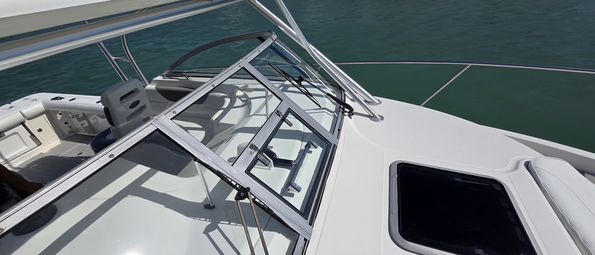 2007 Boston Whaler 305 Conquest - Image 13