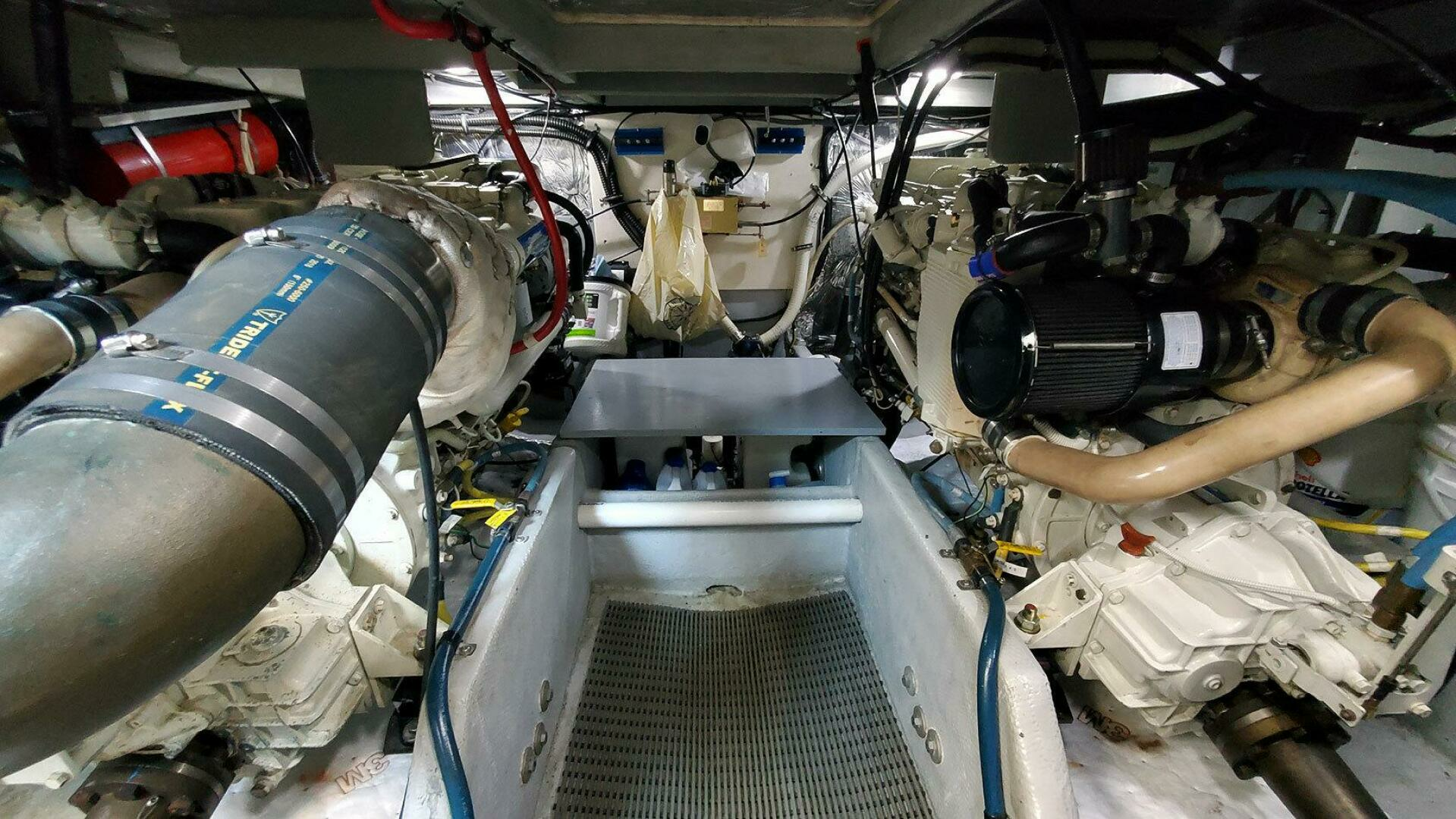 2004 Meridian 411 Sedan Bridge - Image 34