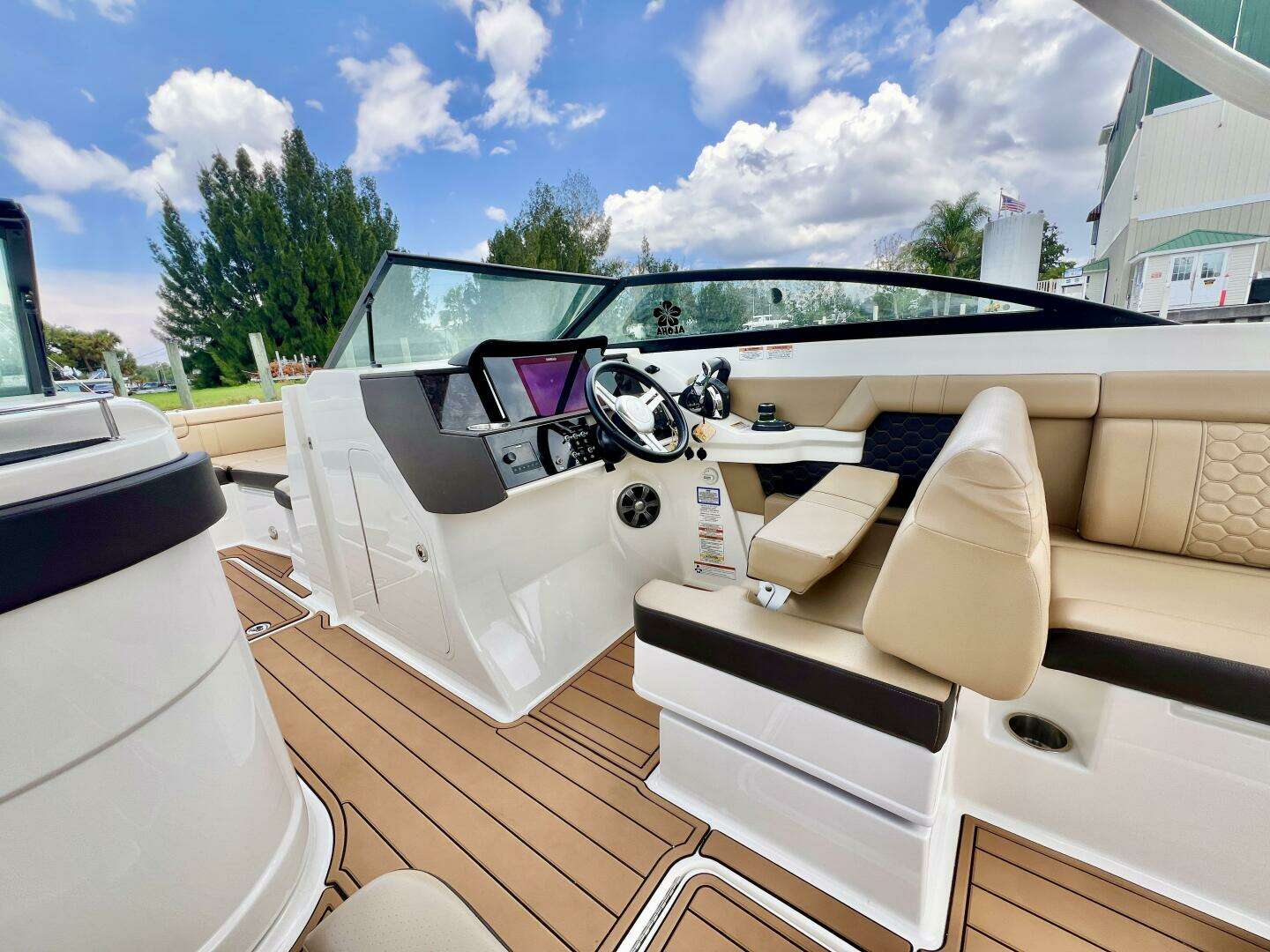 2019 Sea Ray SDX 290 OB - Image 12
